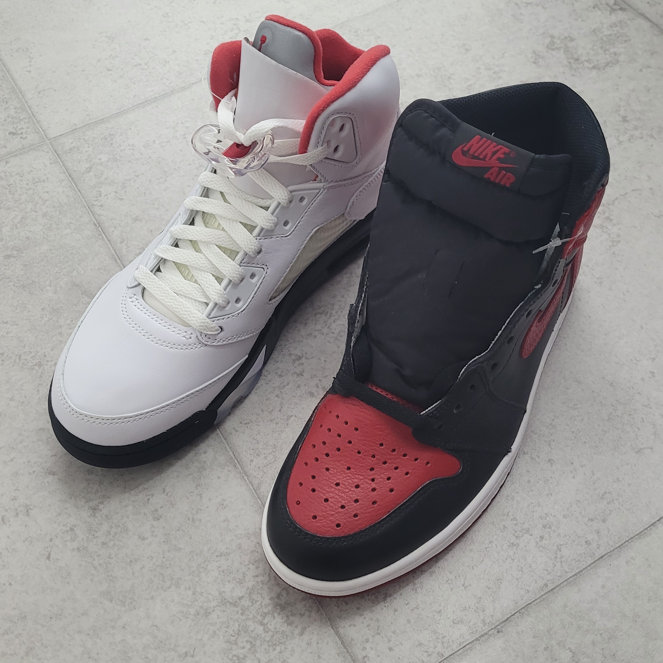 Jordan 5 Retro Fire Red Silver Tongue 2020, Jordan 1 Retro High OG Bred Banned 2016 착용 스타일