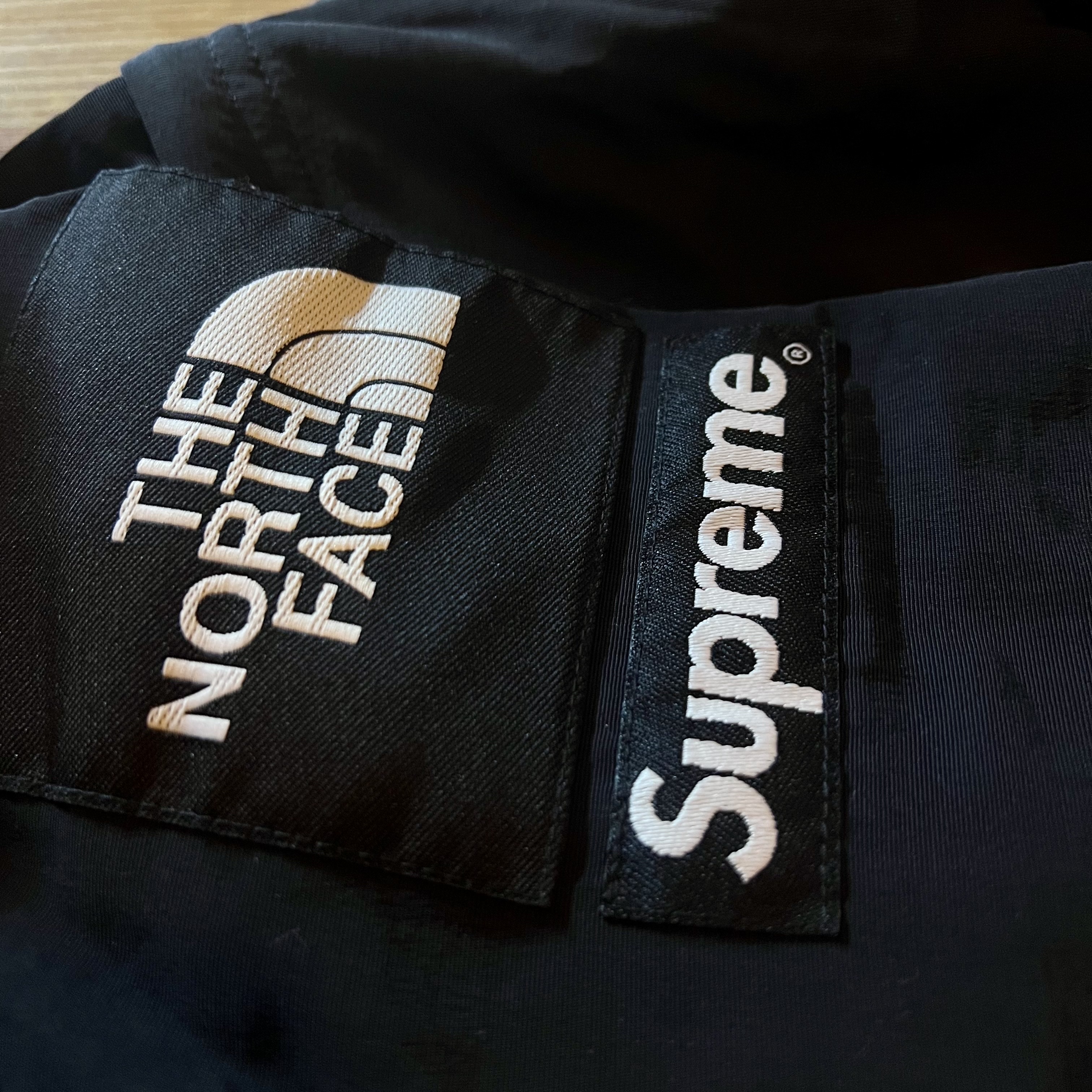 Supreme x The North Face Trekking Convertible Jacket Black - 22SS 착용 스타일 - 2