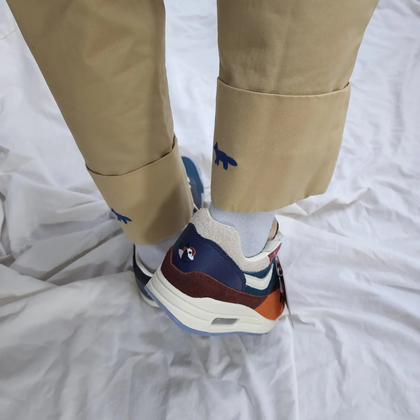 Nike x Kasina Air Max 1 SP Won-Ang Particle Grey, Nike x Kasina Air Max 1 SP Won-Ang Orange 착용 스타일 - 1