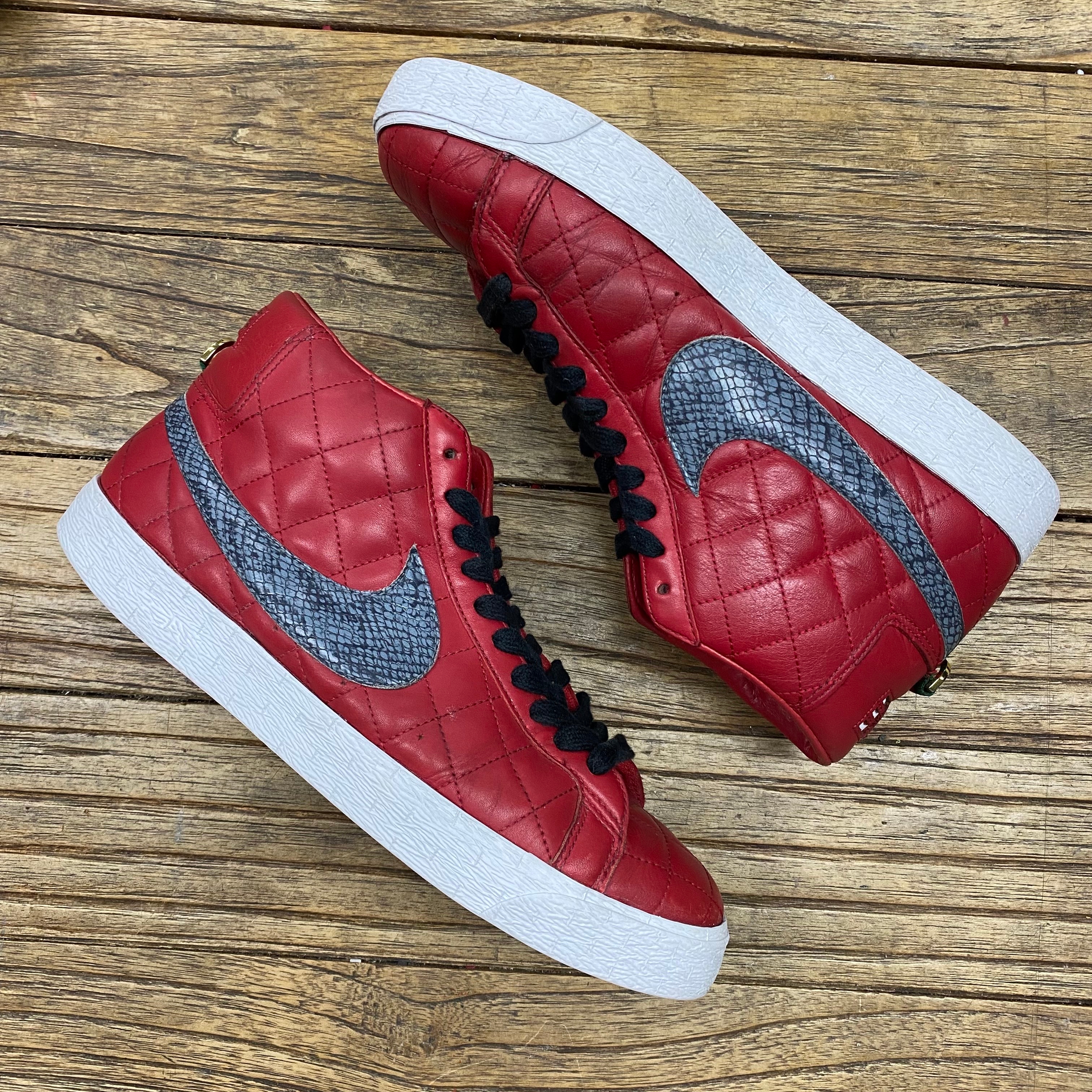 Nike x Supreme SB Blazer Red 2006 착용 스타일 - 1