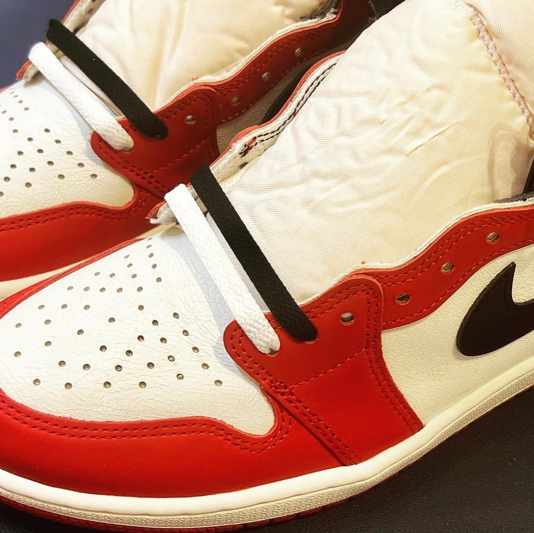 Jordan 1 Retro High OG Chicago 2022 착용 스타일 - 5