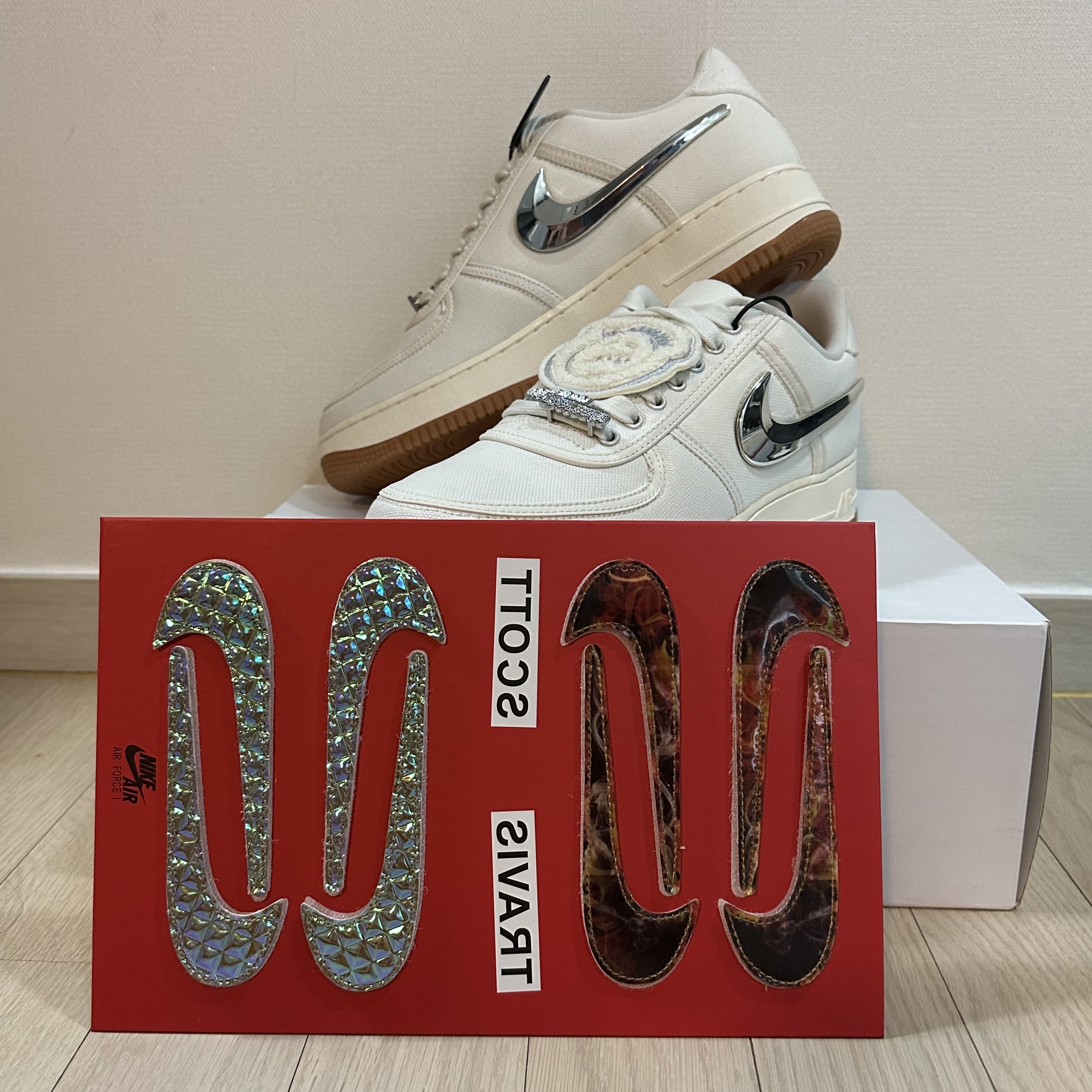 Nike x Travis Scott Air Force 1 Low Sail 착용 스타일 - 1