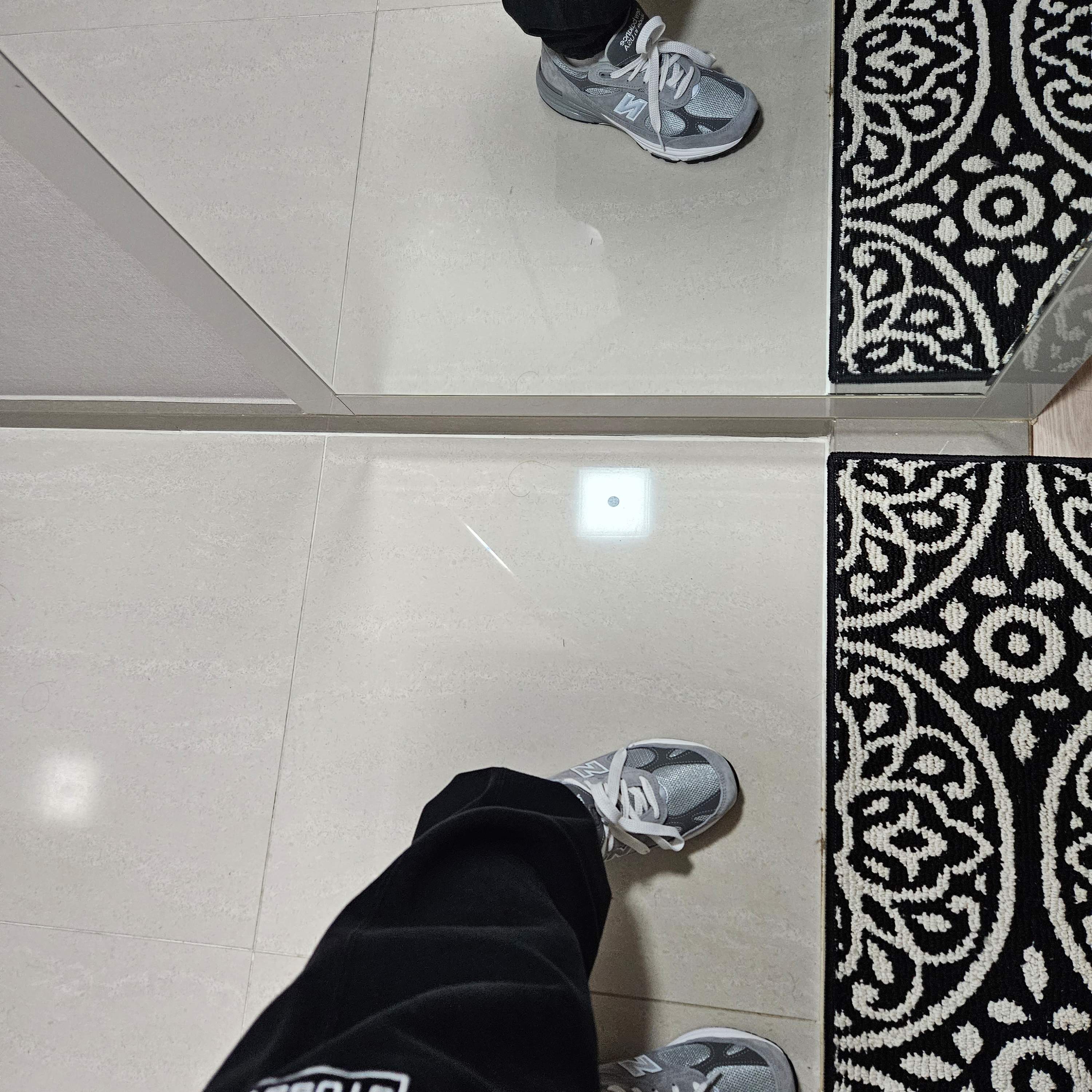 (W) New Balance 993 Made in USA Grey - B Standard, Nike x Stussy NRG Washed Fleece Pants Black (DO5296-010) 착용 스타일