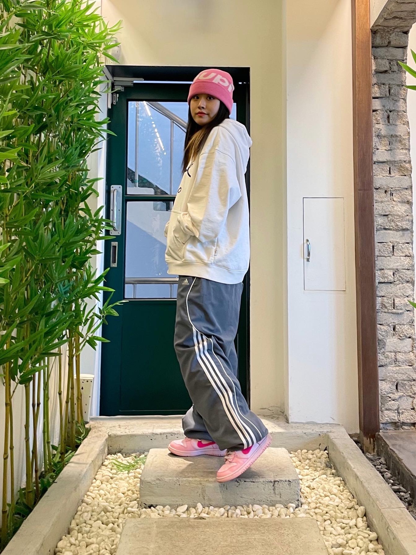 Supreme Big Logo Beanie Pink - 22FW, (GS) Nike Dunk Low Triple Pink 착용 스타일 - 3