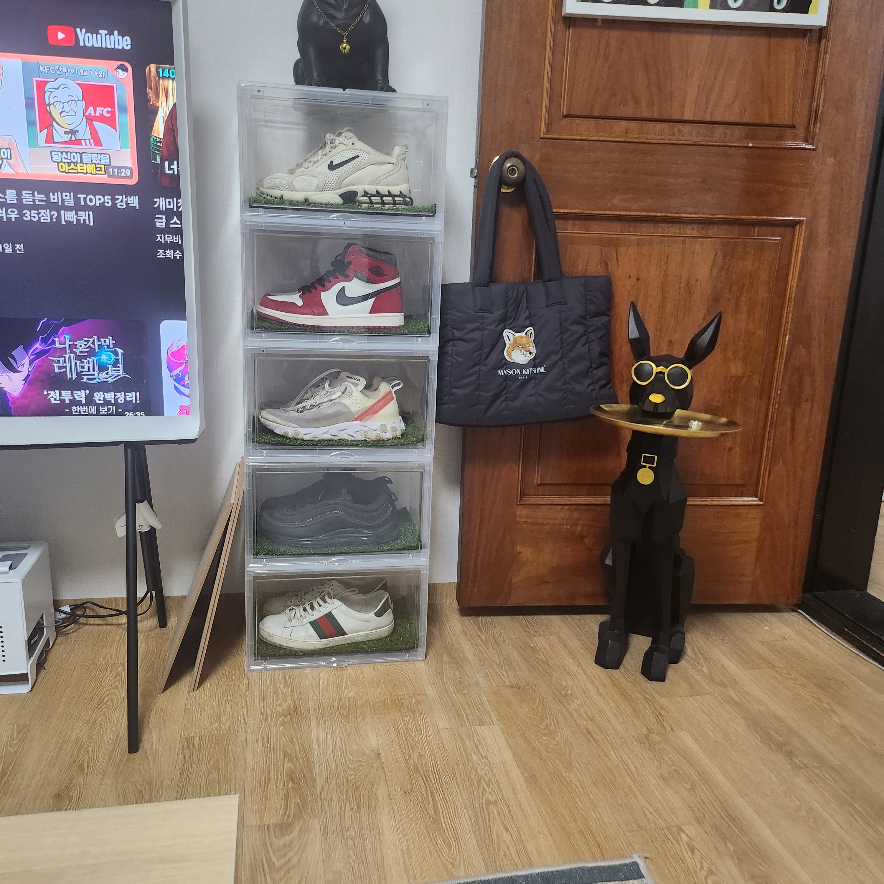 Jordan 1 Retro High OG Chicago 2022, Nike x Stussy Air Zoom Spiridon Cage 2 Fossil 착용 스타일