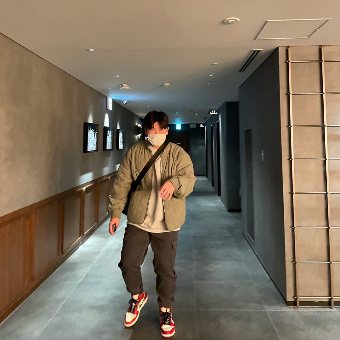 Stussy Dice Quilted Liner Jacket Olive, Jordan 1 Retro High OG Chicago 2022 착용 스타일
