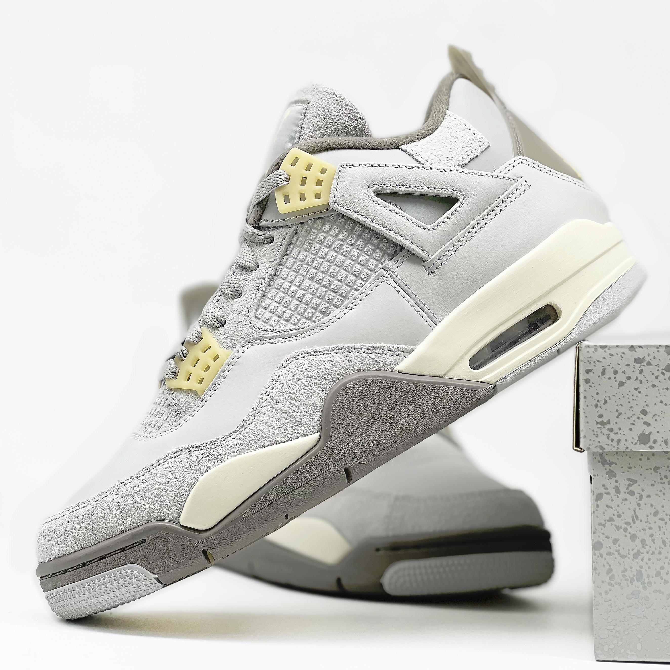 Jordan 4 Retro SE Craft 착용 스타일 - 4