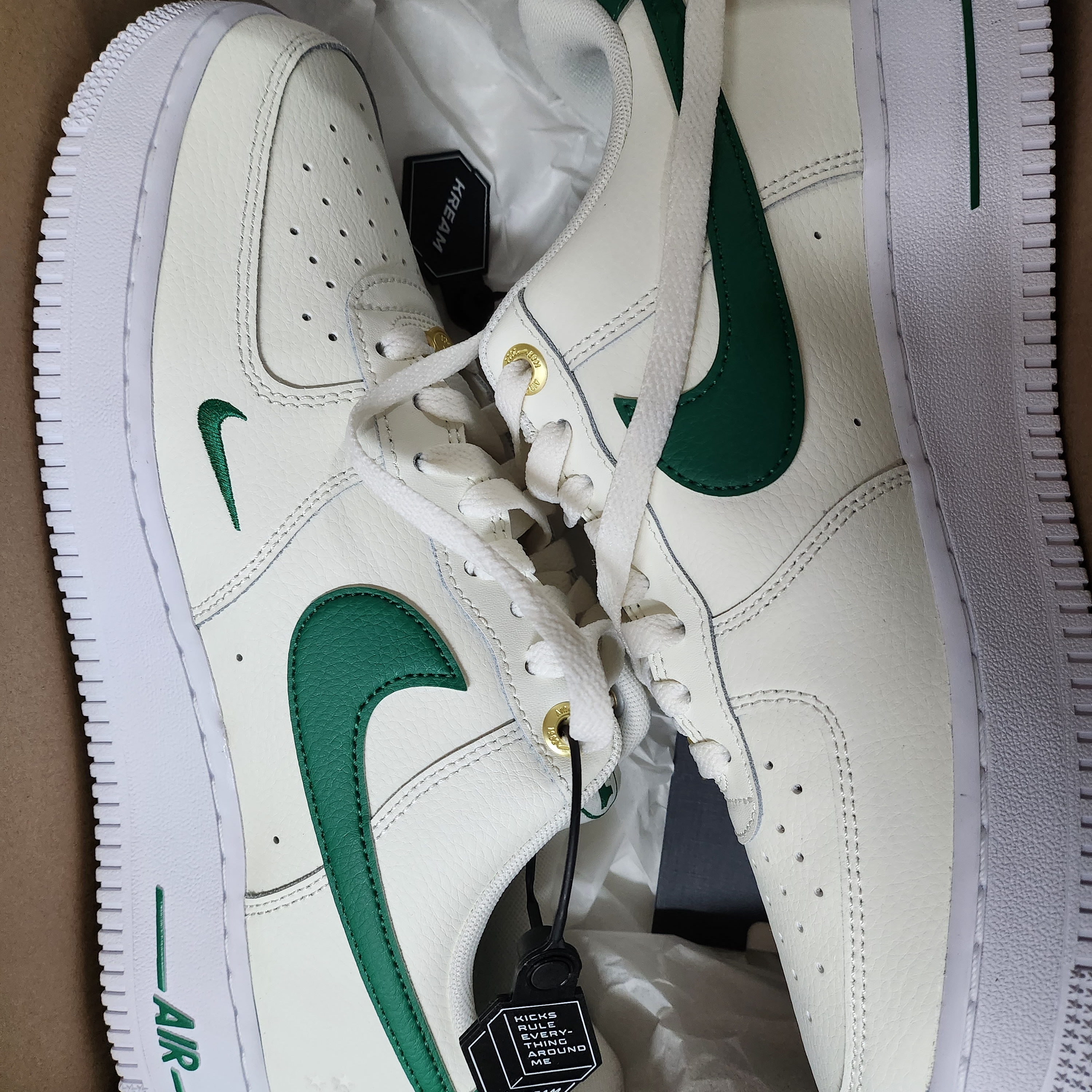 (W) Nike Air Force 1 '07 SE 40th Anniversary Join Forces Sail Malachite, Nike Air Force 1 '07 LV8 40th Anniversary Join Forces Sail Malachite 착용 스타일 - 2