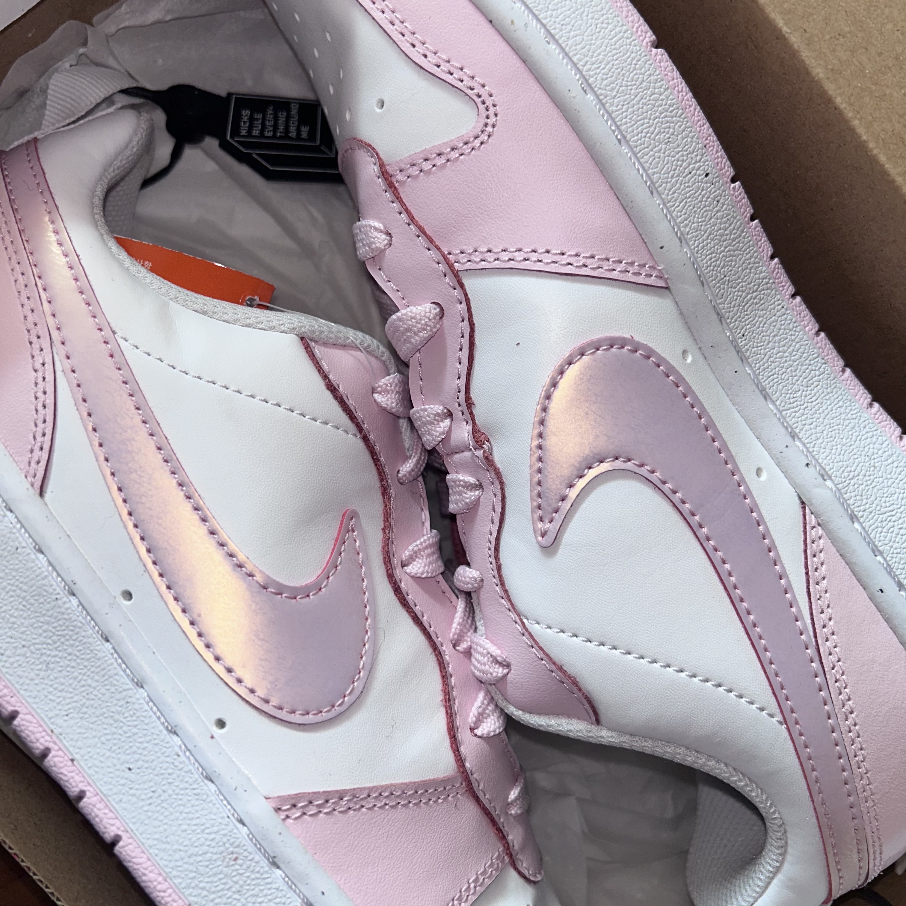 (GS) Nike Court Borough 2 SE White Pink Foam 착용 스타일