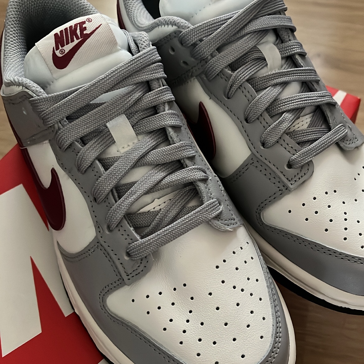 (W) Nike Dunk Low Wolf Grey Rosewood 착용 스타일 - 3