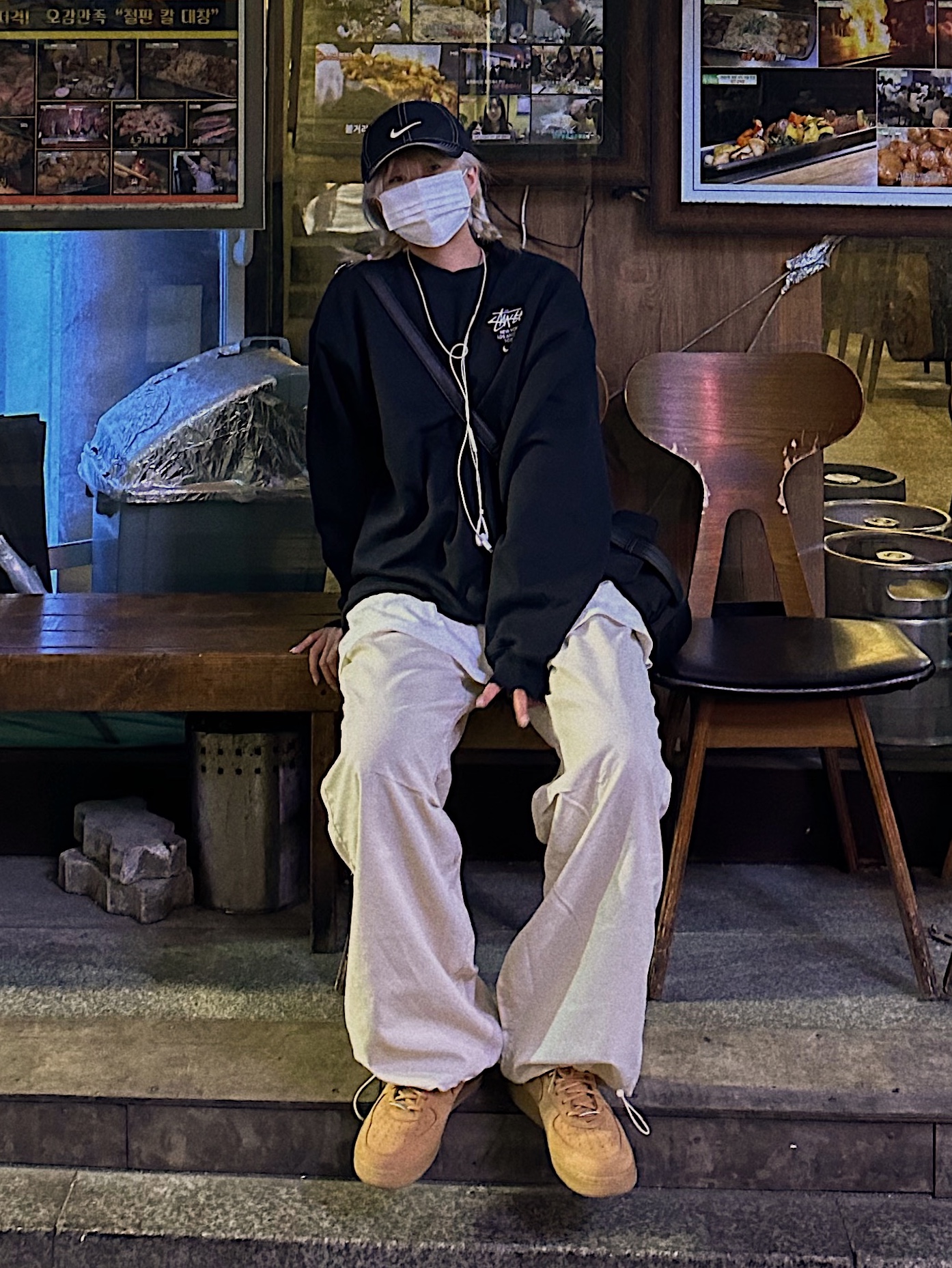 Nike x Supreme Air Force 1 Low Flax, Nike x Stussy NRG ZR Fleece Crewneck Black - US/EU 착용 스타일 - 1