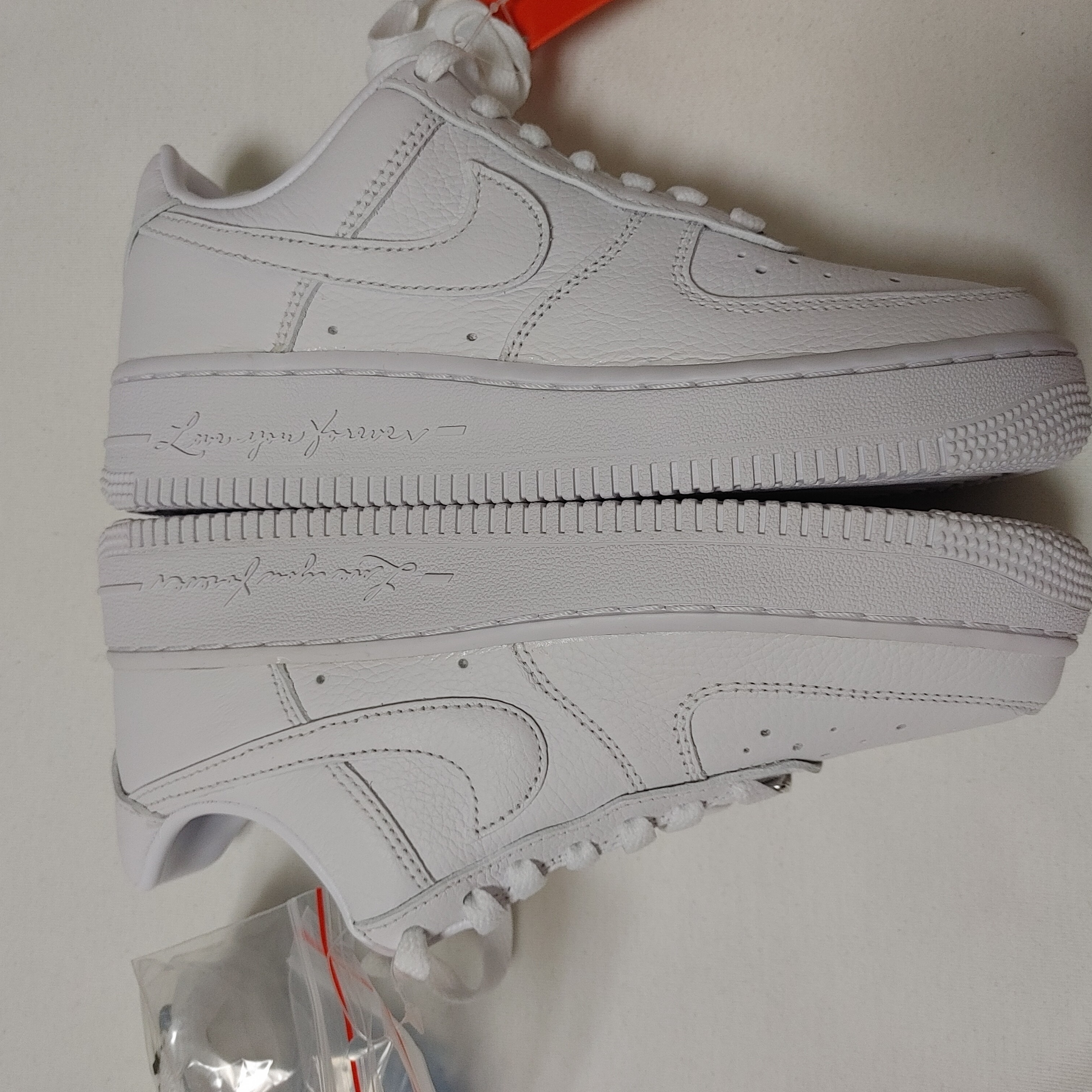 Nike x Drake Nocta Air Force 1 Low SP Certified Lover Boy White 착용 스타일 - 2