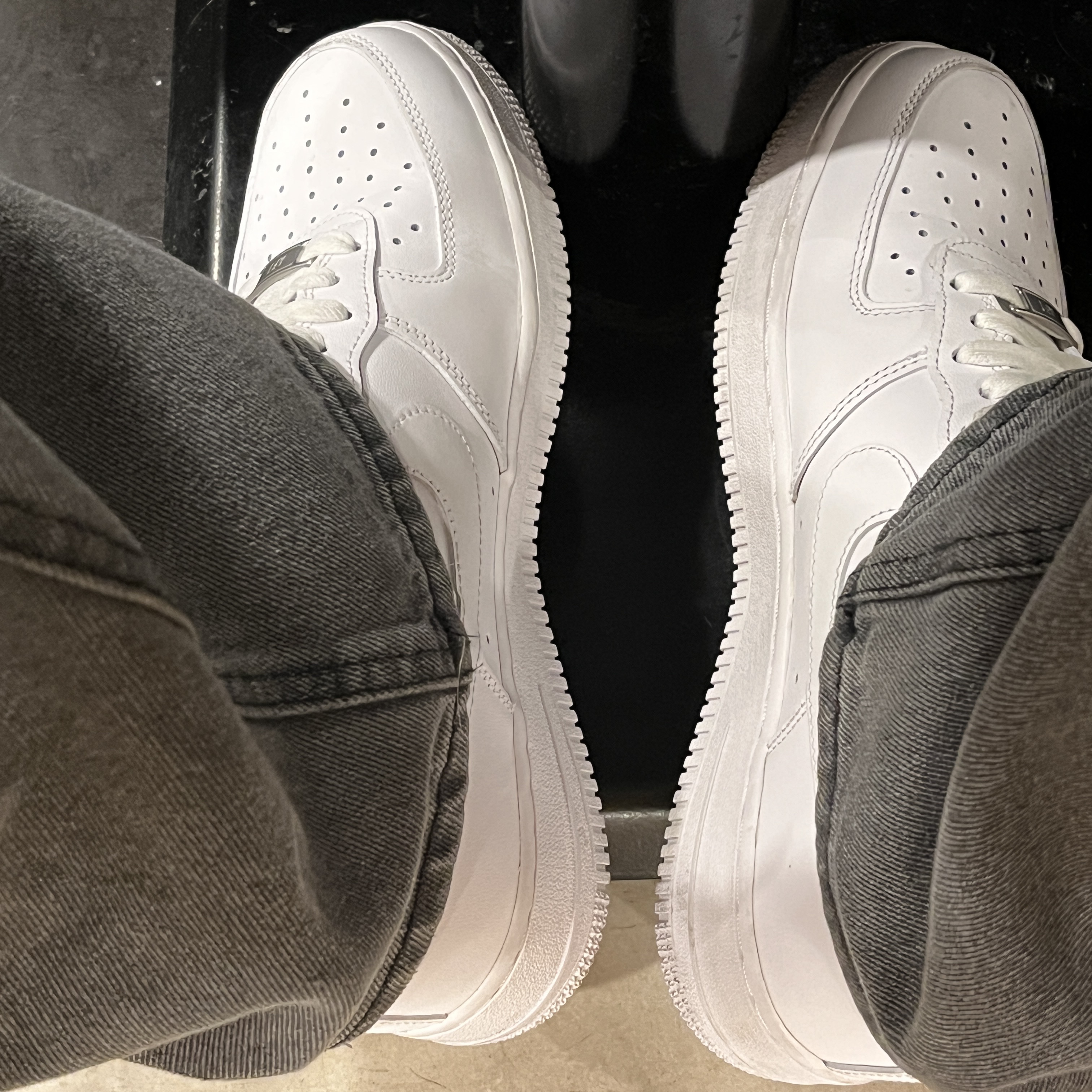 Nike Air Force 1 '07 Low White 착용 스타일