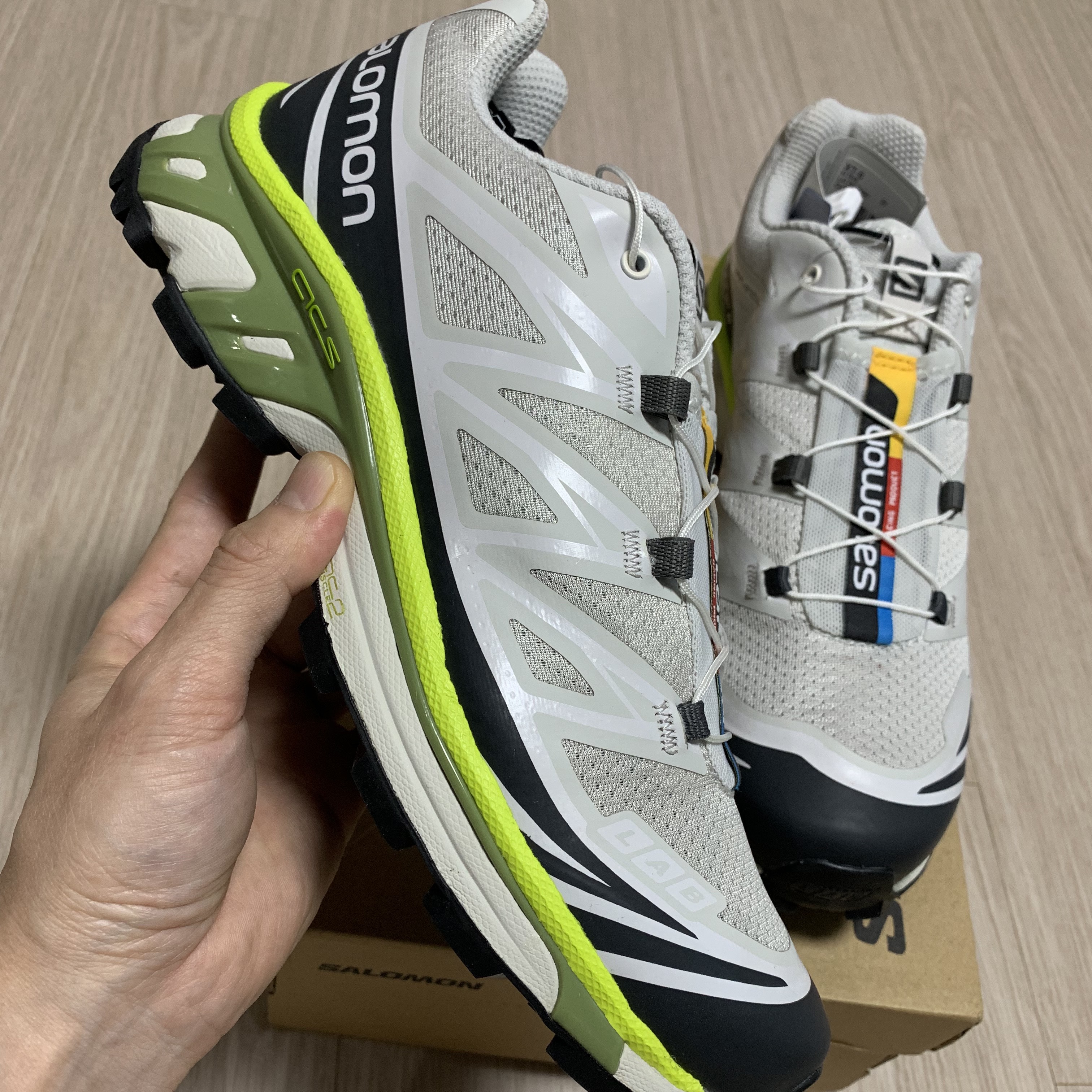 Salomon XT-6 Lunar Rock Magnet 착용 스타일 - 4