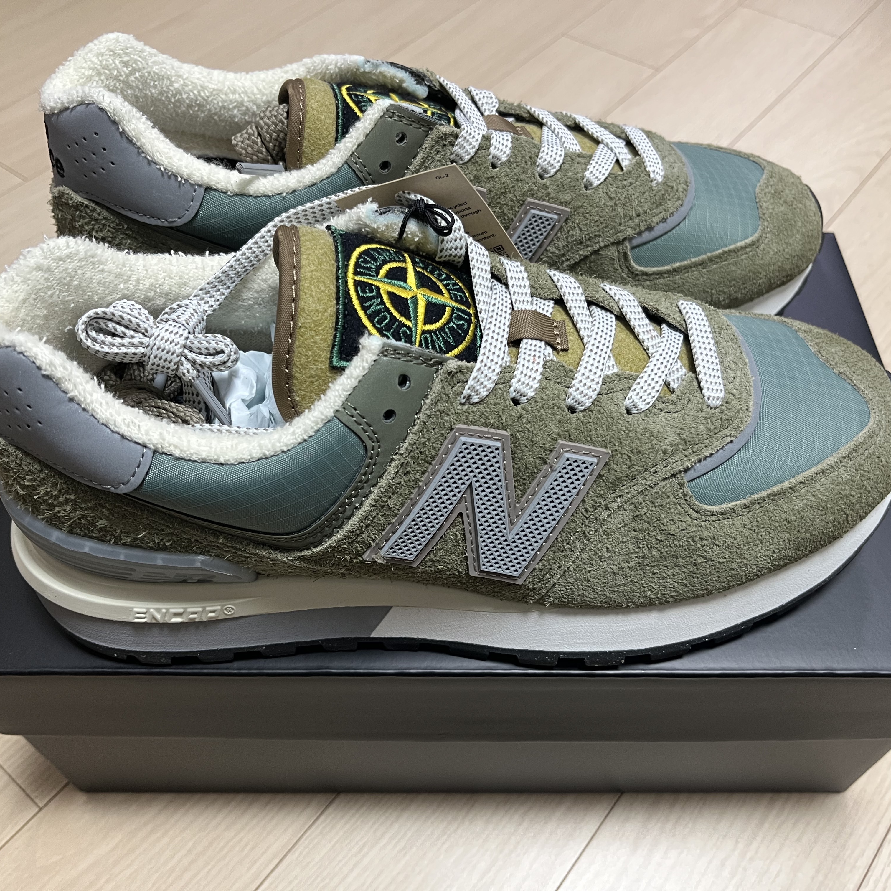 New Balance x Stone Island 574 Legacy Green 착용 스타일 - 2