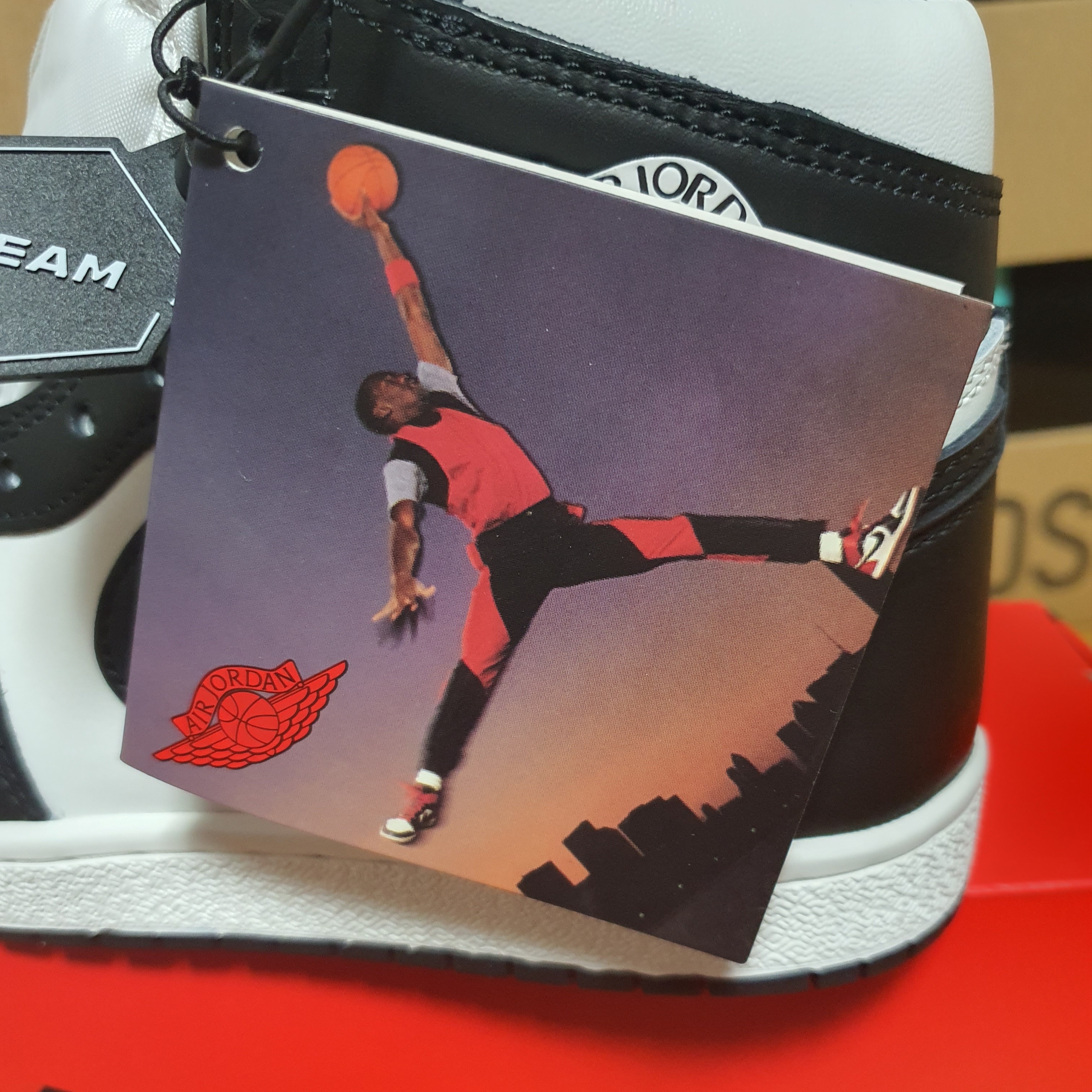 Jordan 1 High 85 Black White 착용 스타일 - 3