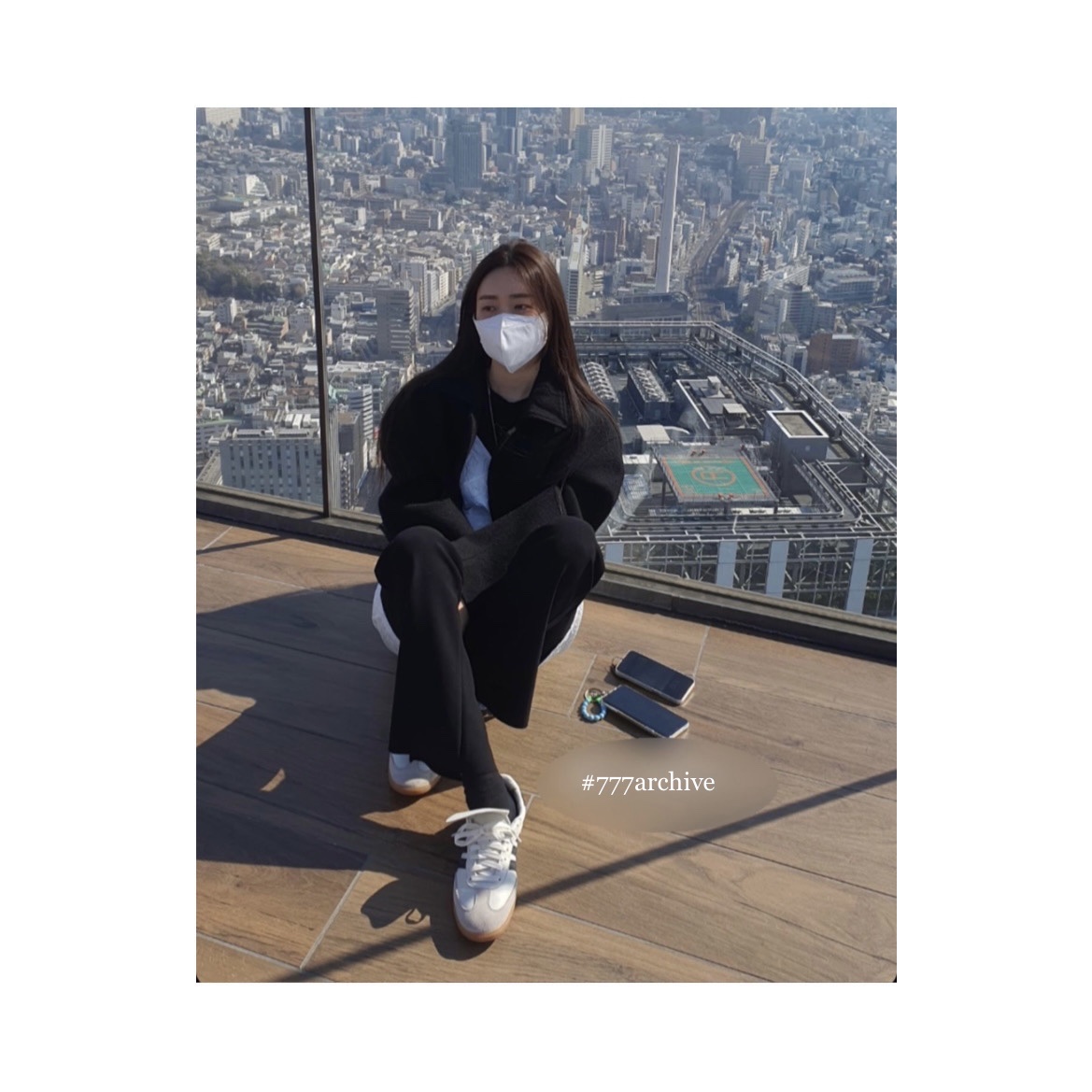 Adidas x Pharrell Williams Humanrace Samba Cloud White Night Grey 착용 스타일 - 2