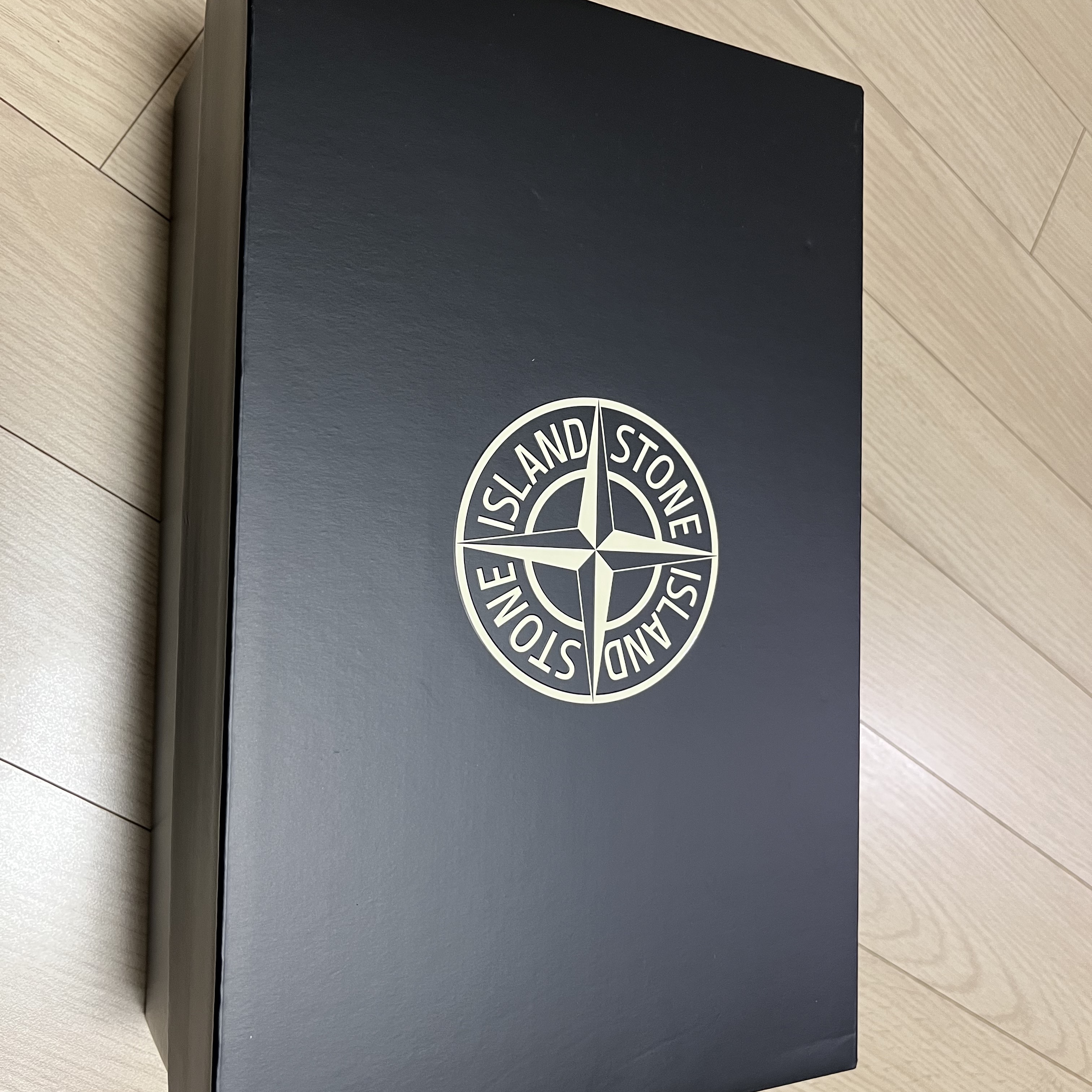 New Balance x Stone Island 574 Legacy Green 착용 스타일 - 4