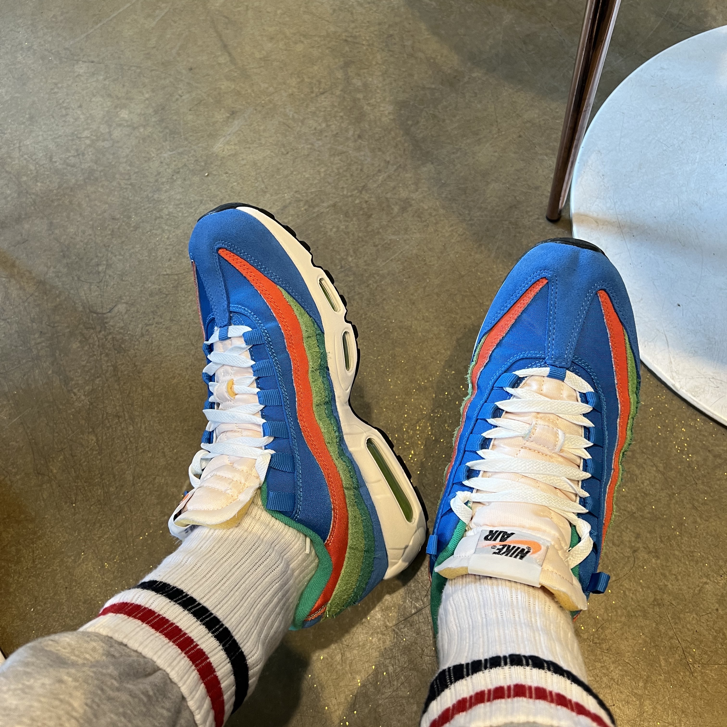 Nike Air Max 95 SE Running Club Light Photo Blue 착용 스타일