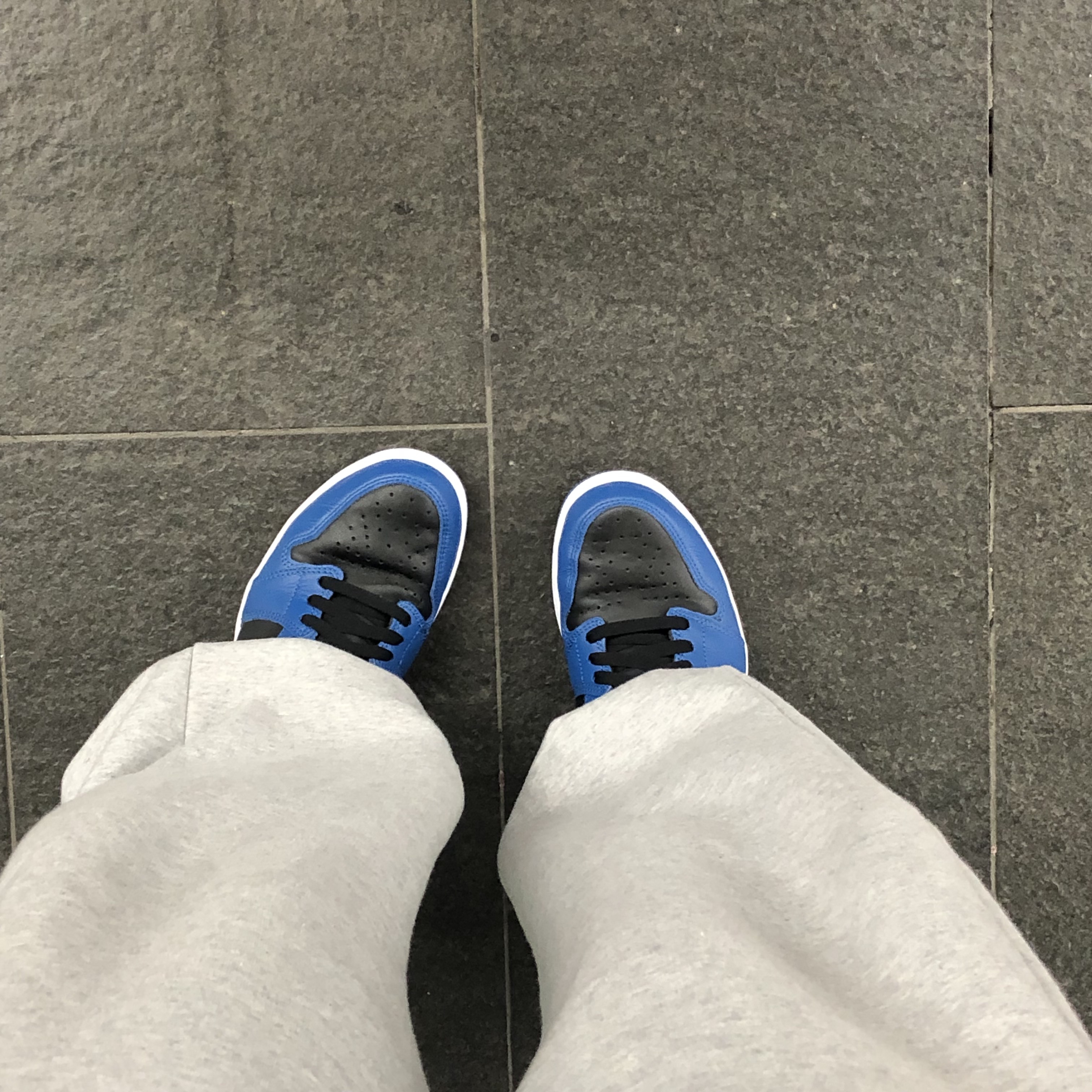 Jordan 1 Retro High OG Dark Marina Blue 착용 스타일 - 4