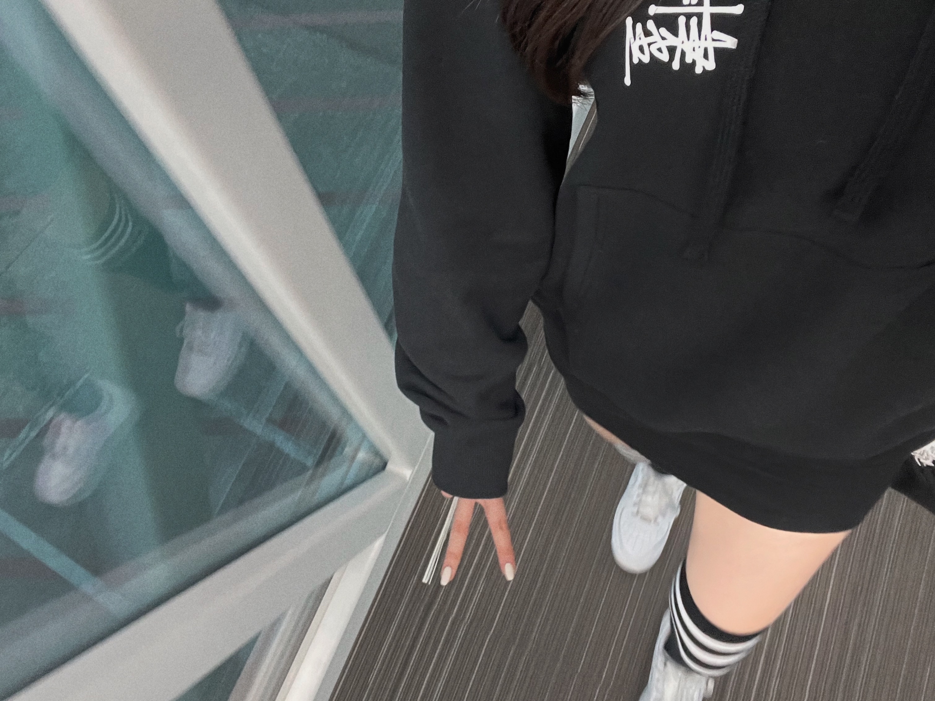 Stussy Basic Stussy Hoodie Black 2022, Nike Air Force 1 '07 Low White 착용 스타일 - 1