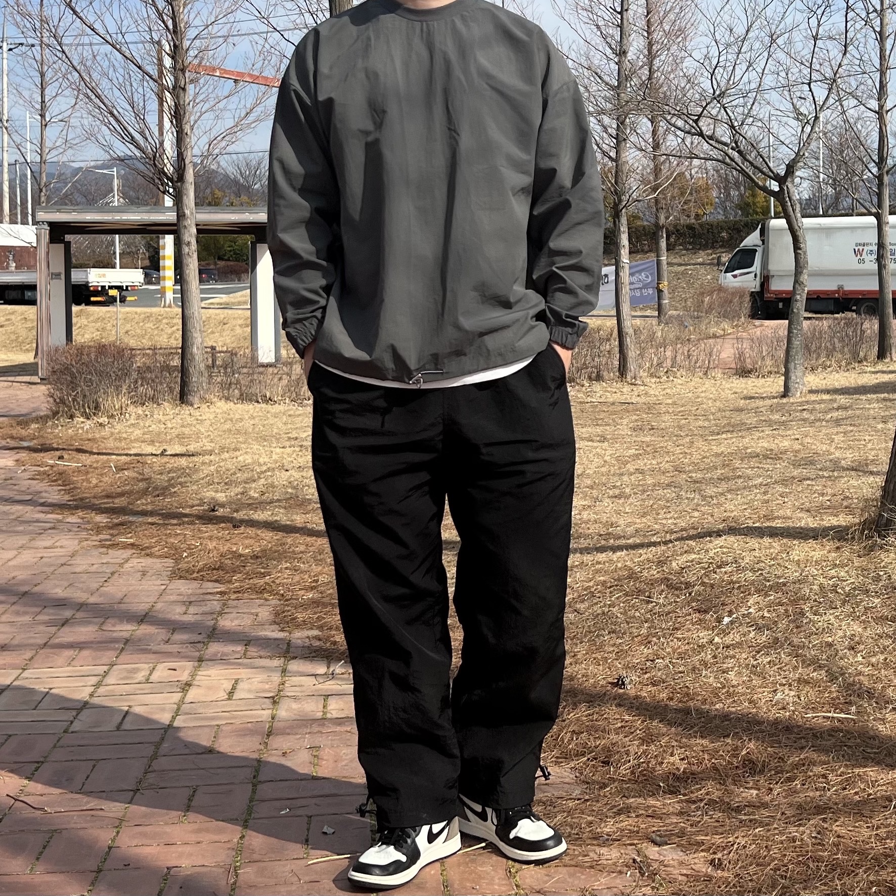 Jordan 1 Retro High OG Black Mocha 착용 스타일