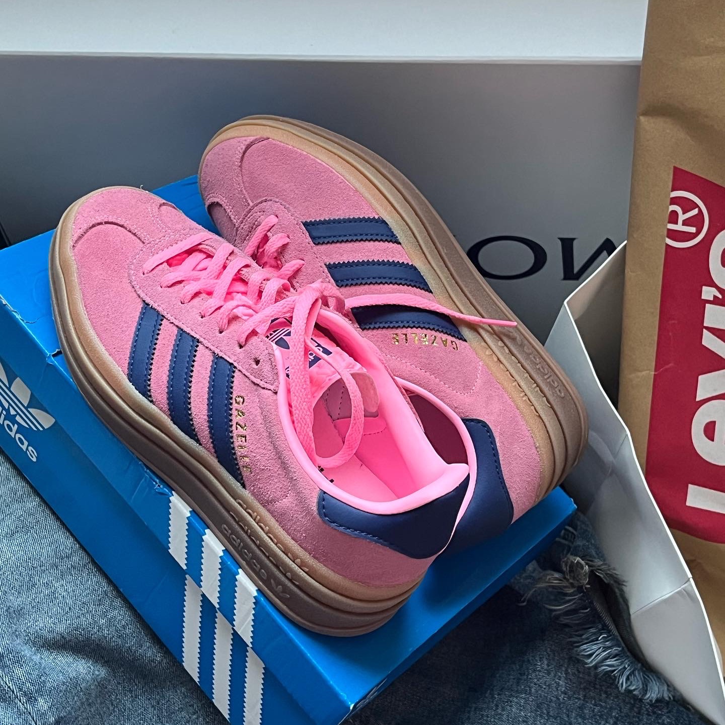 (W) Adidas Gazelle Bold Pink Glow Victory Blue 착용 스타일 - 2