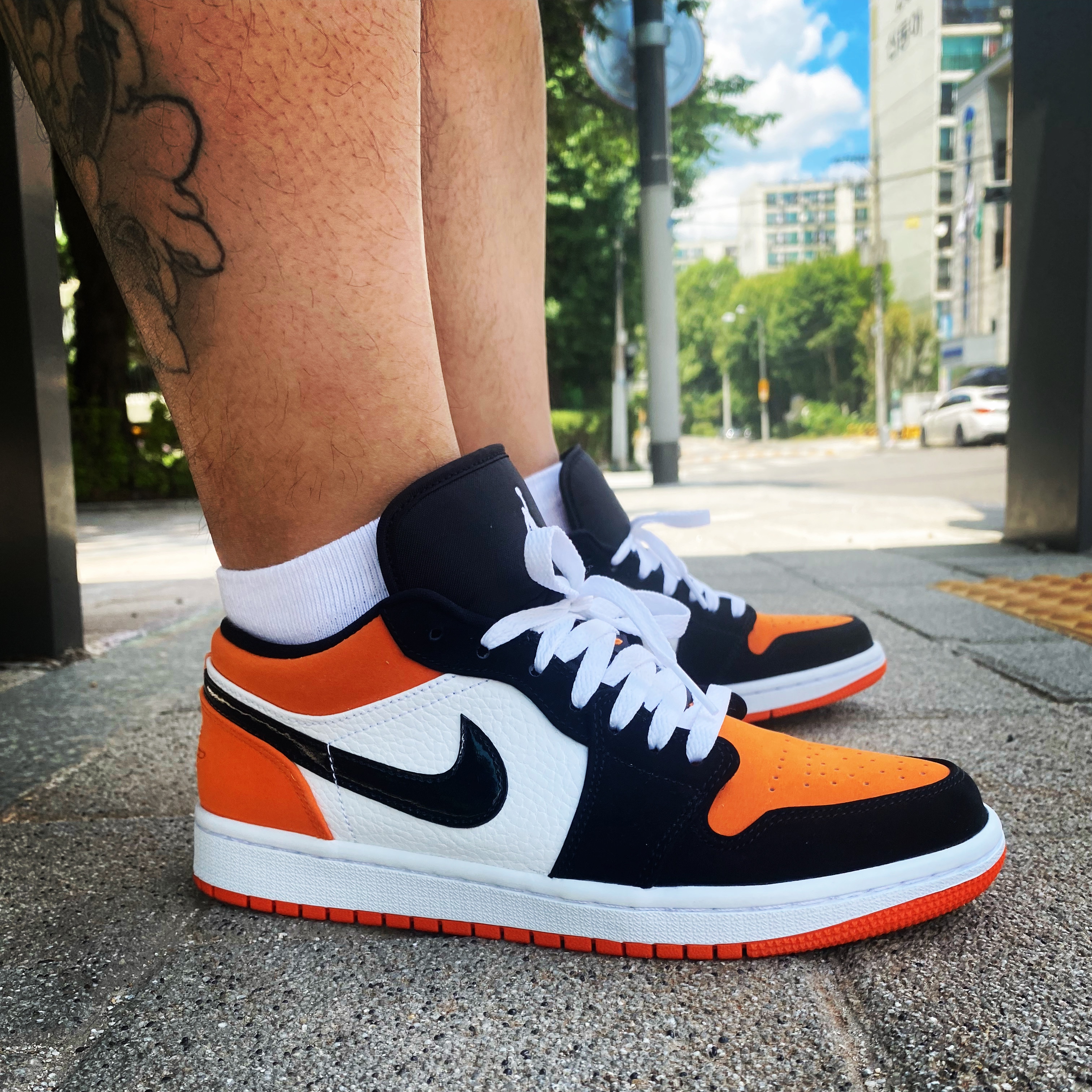 Jordan 1 Low Shattered Backboard 착용 스타일