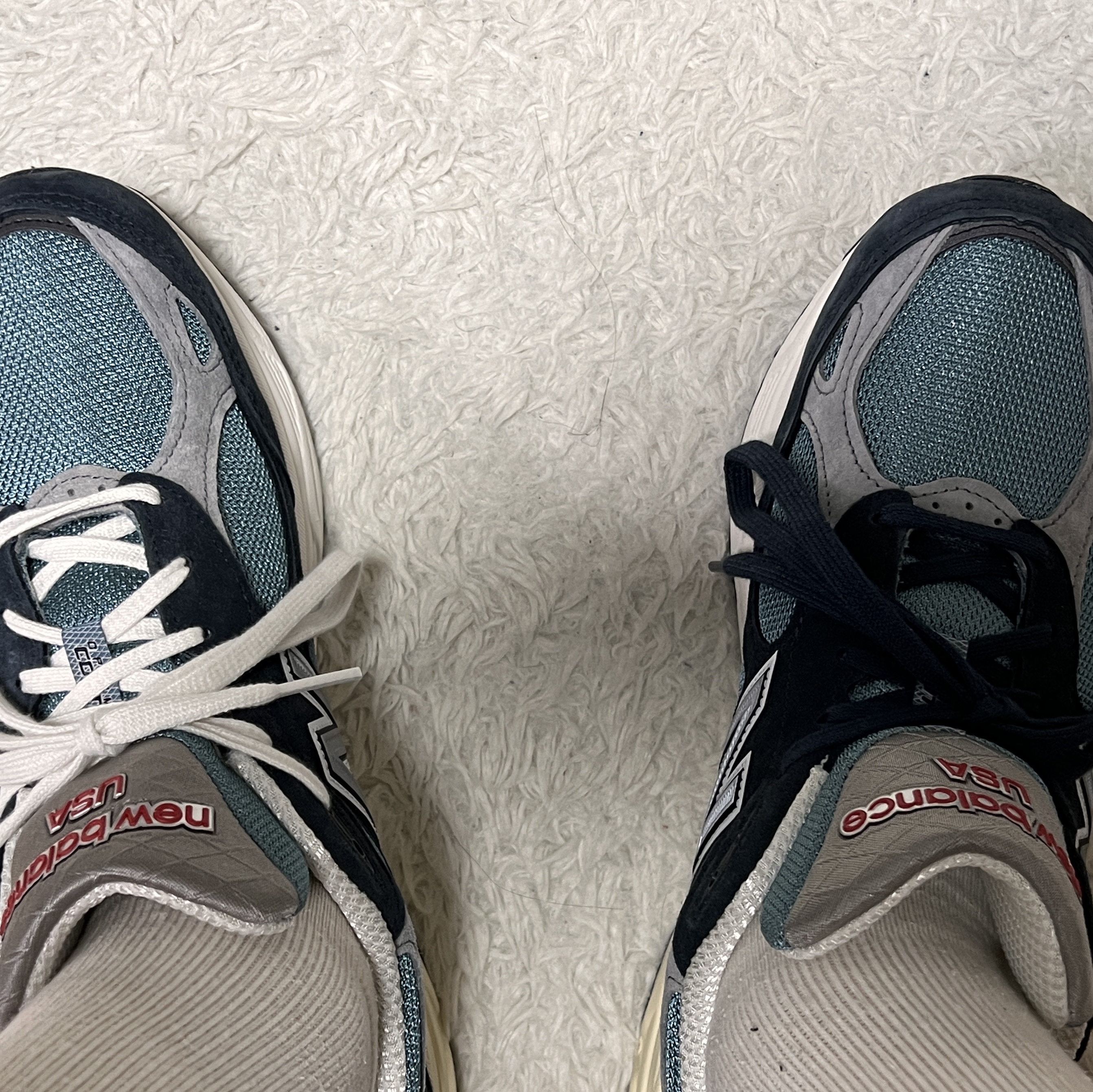 New Balance 990v3 Made in USA Navy Spring Tide 착용 스타일 - 3