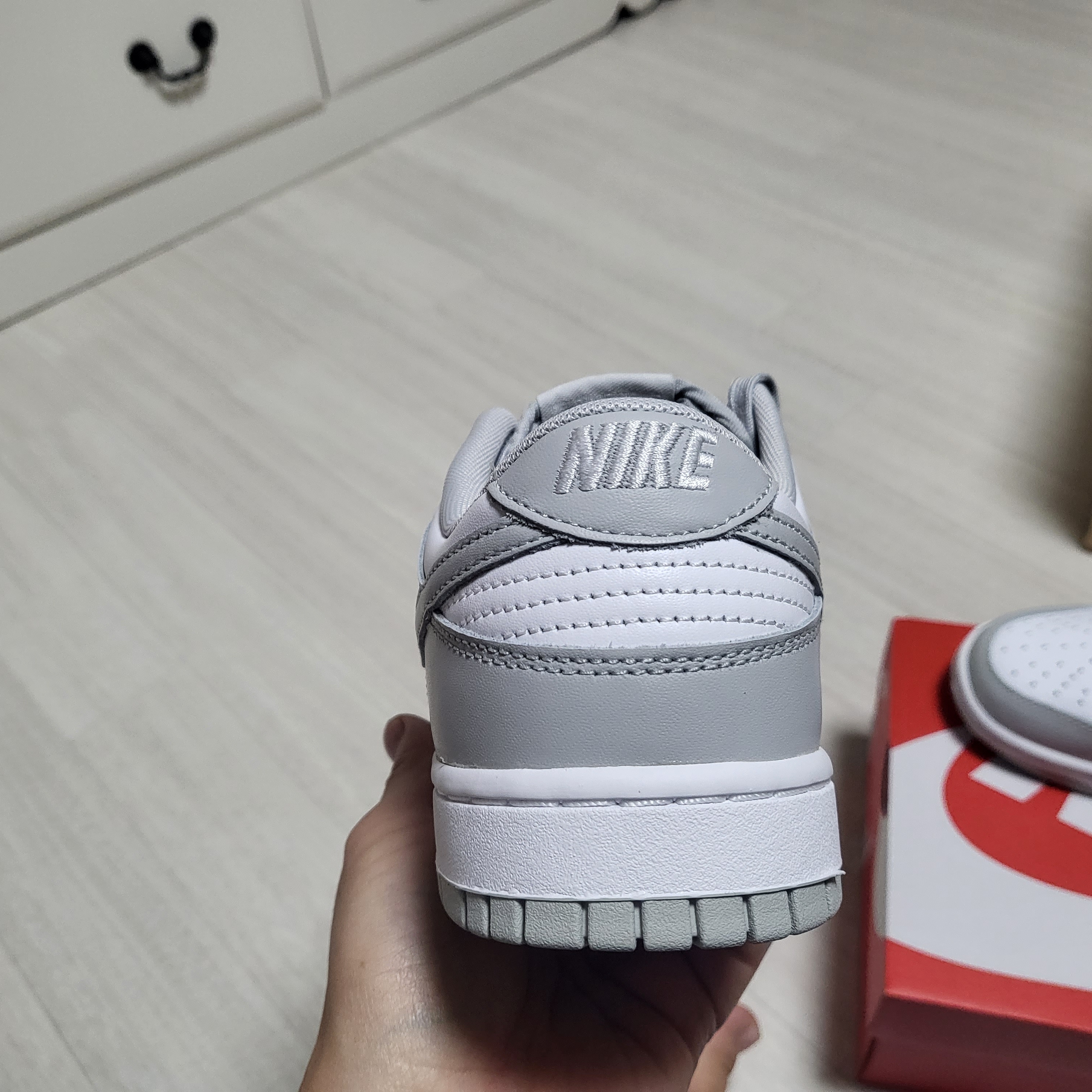 Nike Dunk Low Retro Grey Fog 착용 스타일 - 3