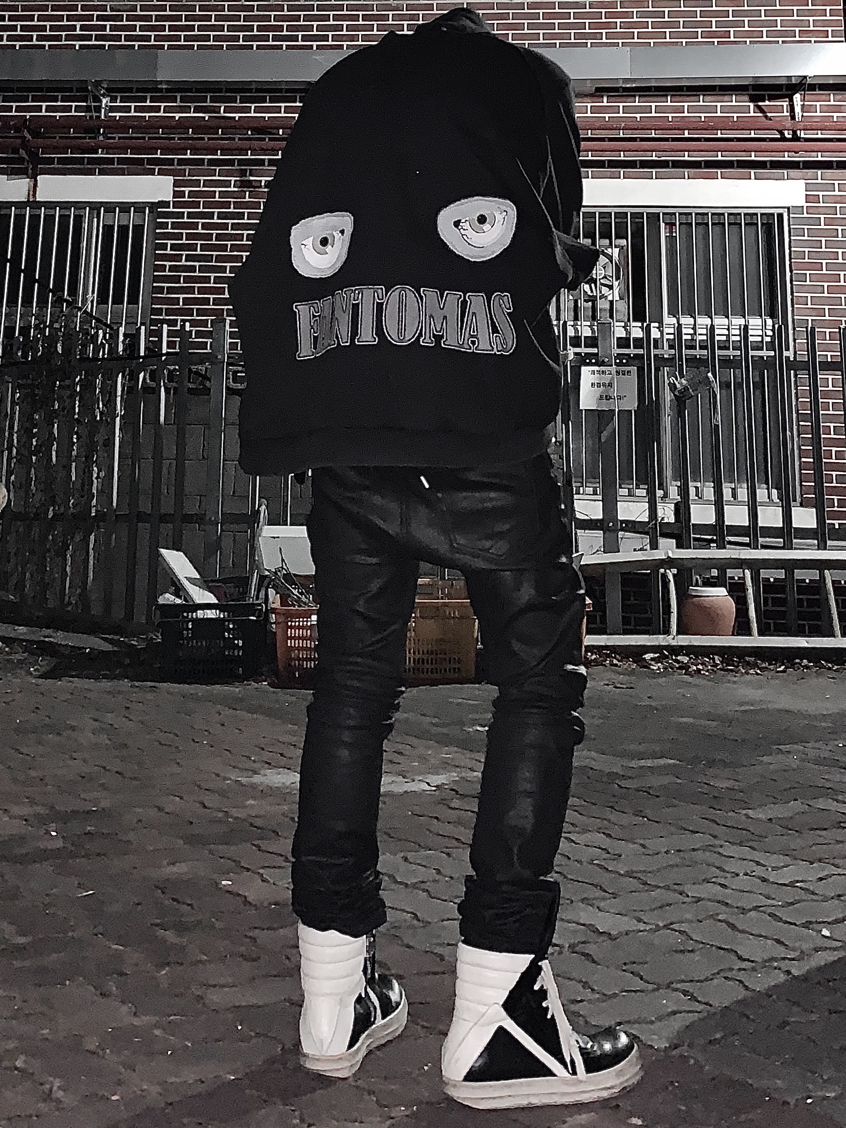 Project G/R Mind Slaughter Vintage Washeed Hoodie Black 착용 스타일