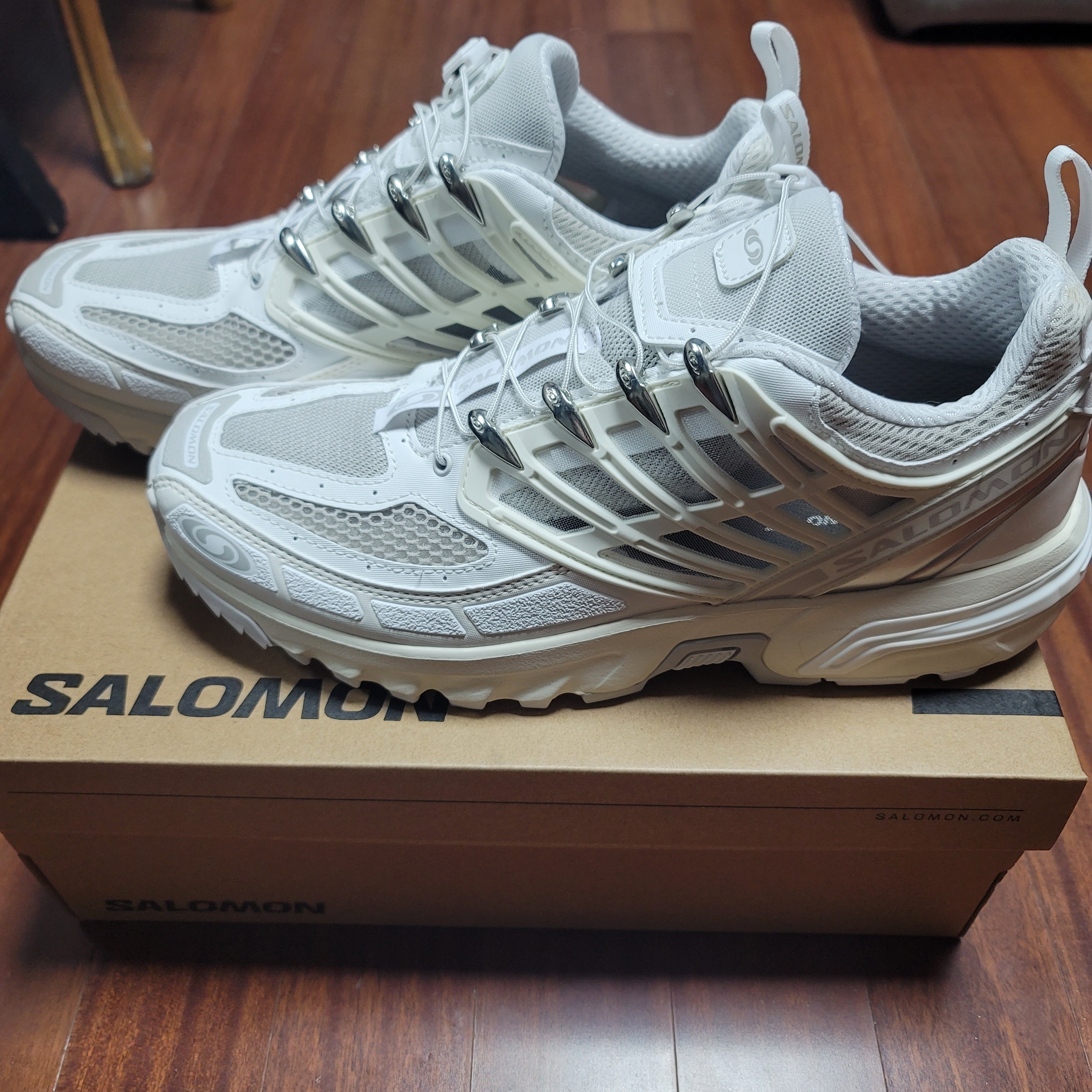 Salomon ACS Pro ADV Vanilla Lunar Rock 착용 스타일 - 2