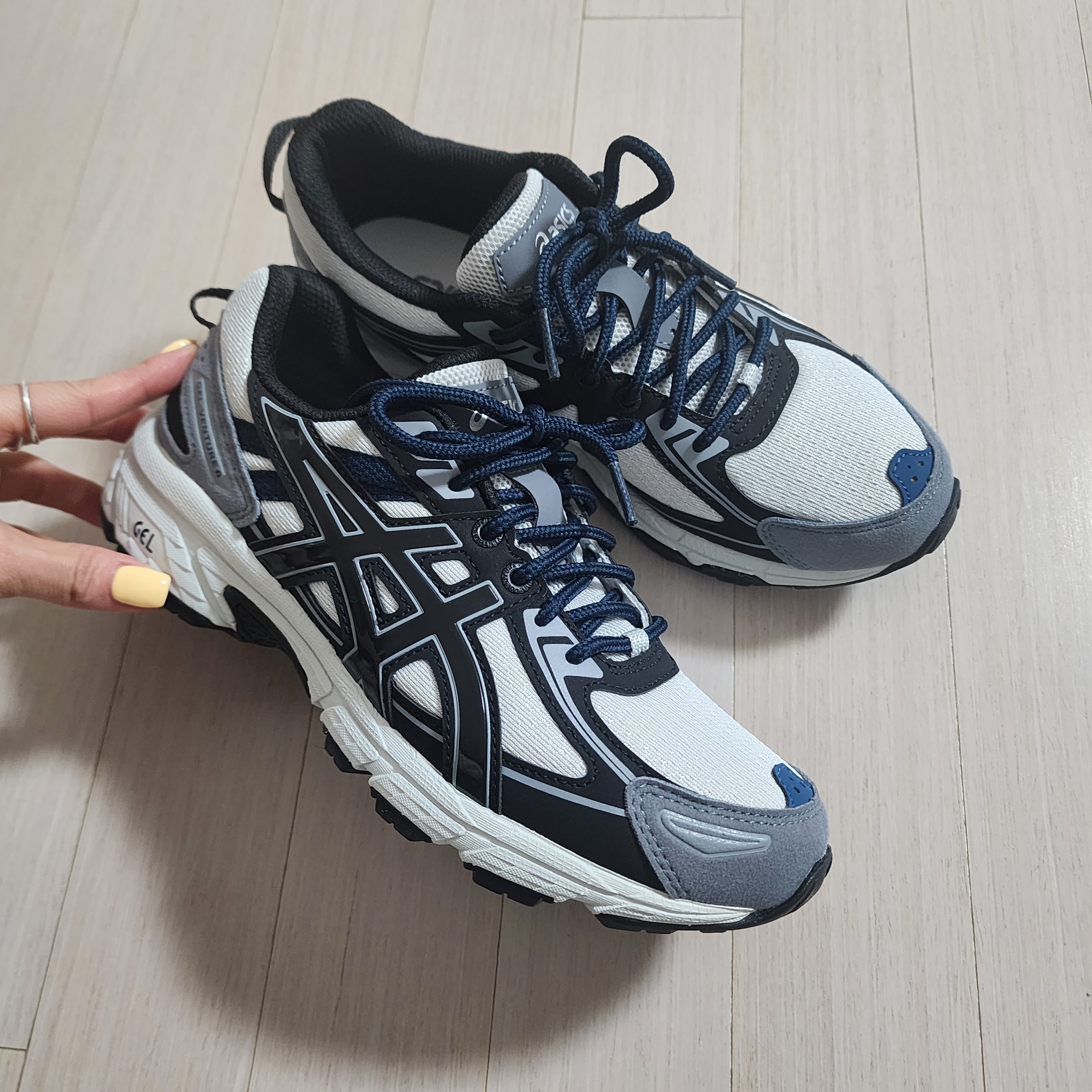 Asics Gel-Venture 6 SPS Glacier Grey 착용 스타일 - 2