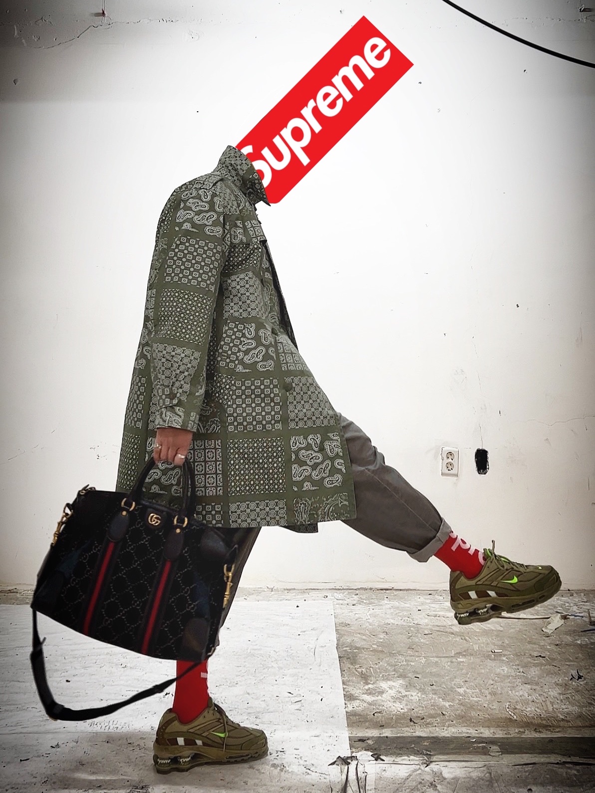 Supreme Small Box T-Shirt Red Bandana - 21SS, Supreme x Nike Lightweight Crew Socks Red (1 Pack) 착용 스타일