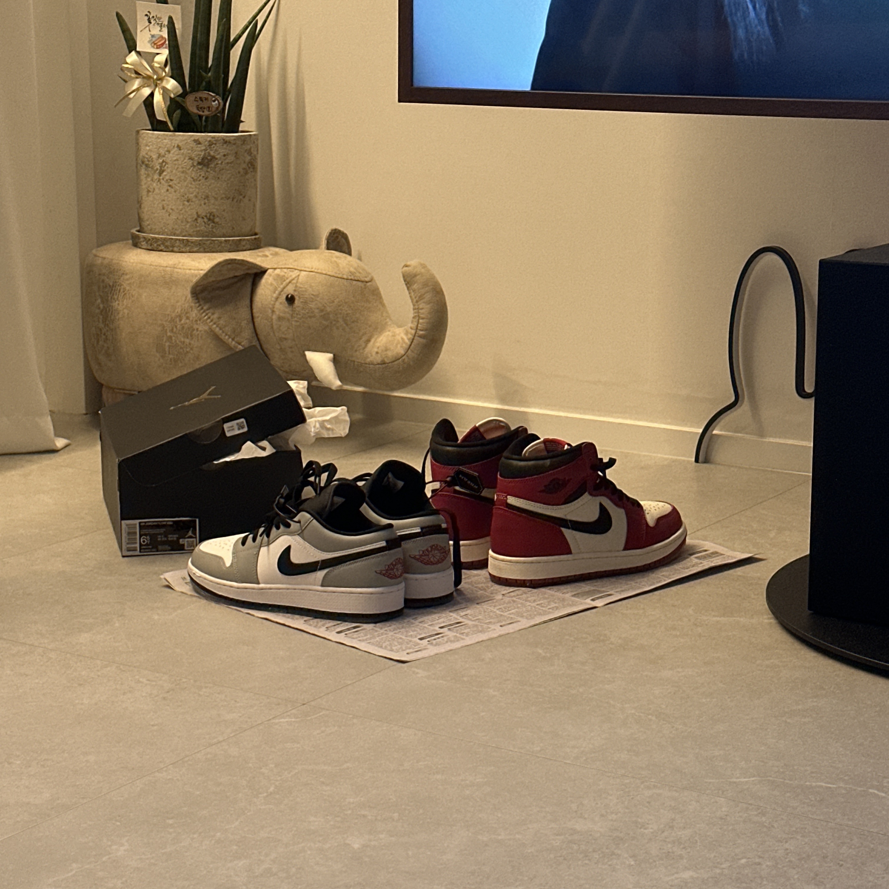 Jordan 1 Low Light Smoke Grey, Jordan 1 Retro High OG Chicago 2022 착용 스타일