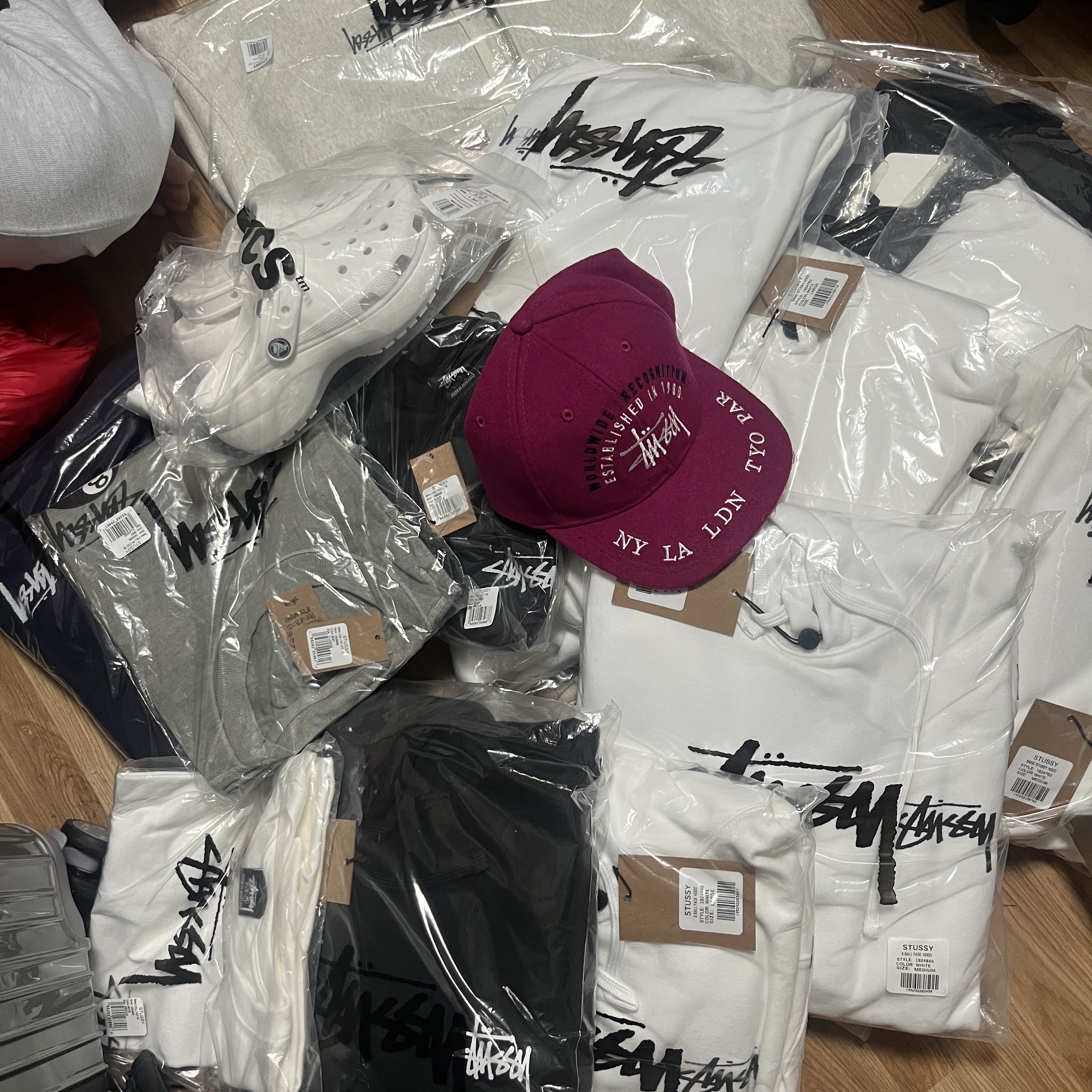 Stussy Basic Stussy Zip Hoodie Black 2022, Stussy Basic Stussy Hoodie Black 2022 착용 스타일