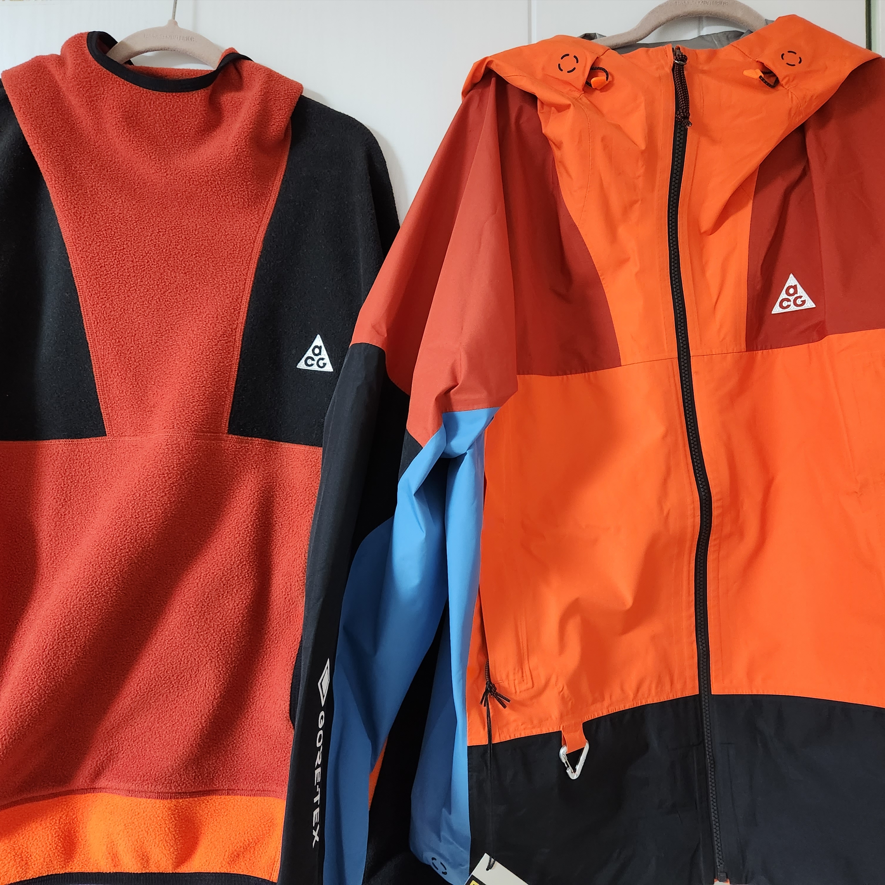 Nike ACG Polartec Wolf Tree Pullover Hoodie Cinnabar - Asia, Nike ACG Storm-Fit ADV Chain of Craters Jacket Orange Black Blue - Asia 착용 스타일