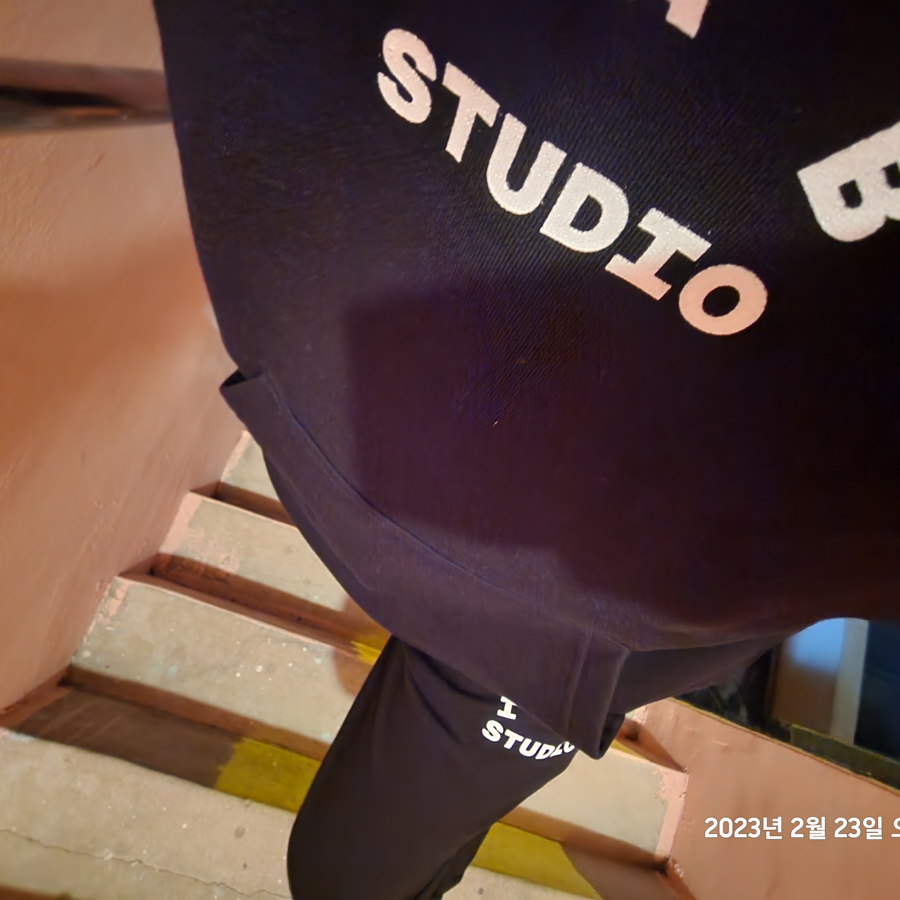 IAB Studio Half Zip-Up Black White, IAB Studio Sweatpants Black White - 23SS 착용 스타일 - 2