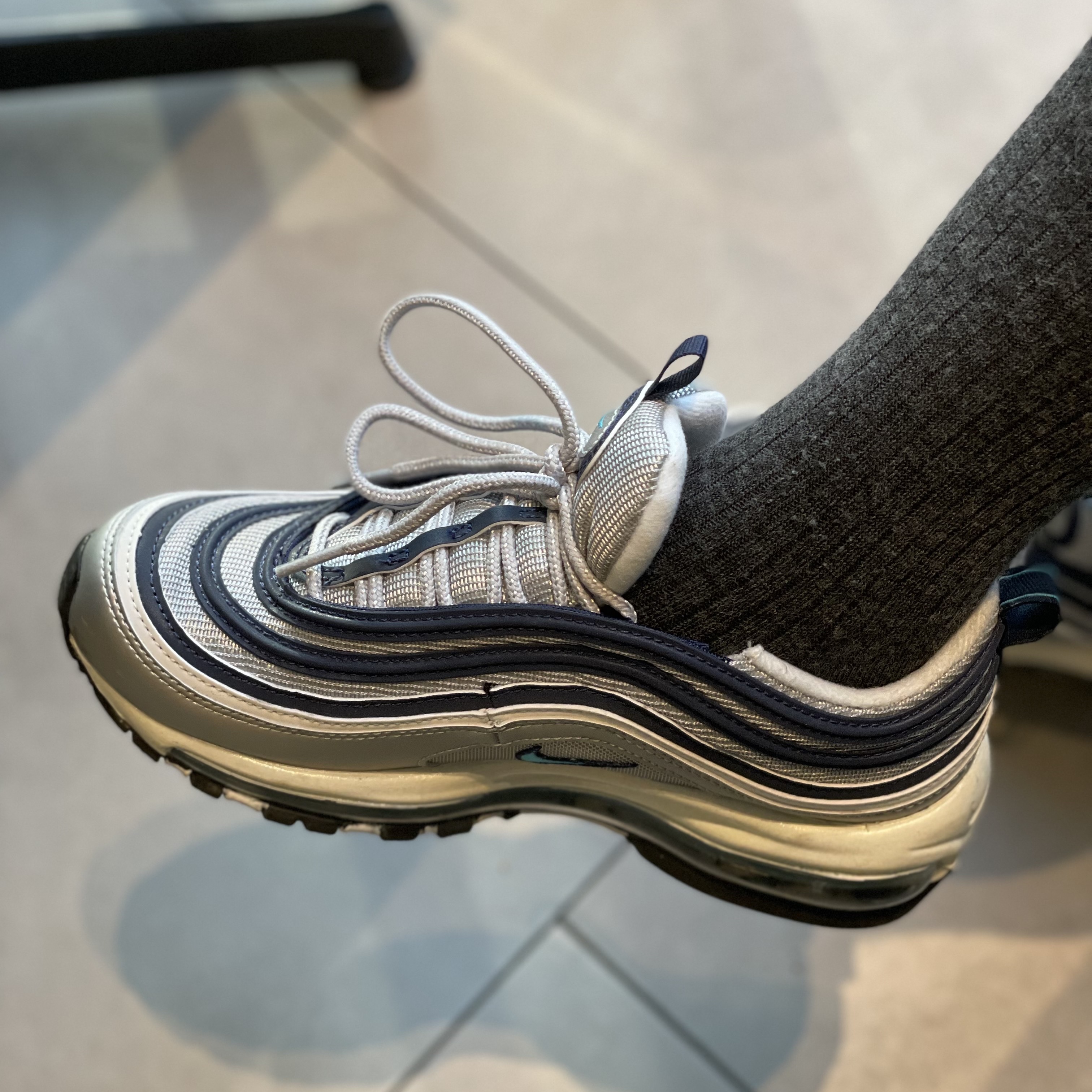(W) Nike Air Max 97 OG Metallic Silver and Chlorine Blue 착용 스타일