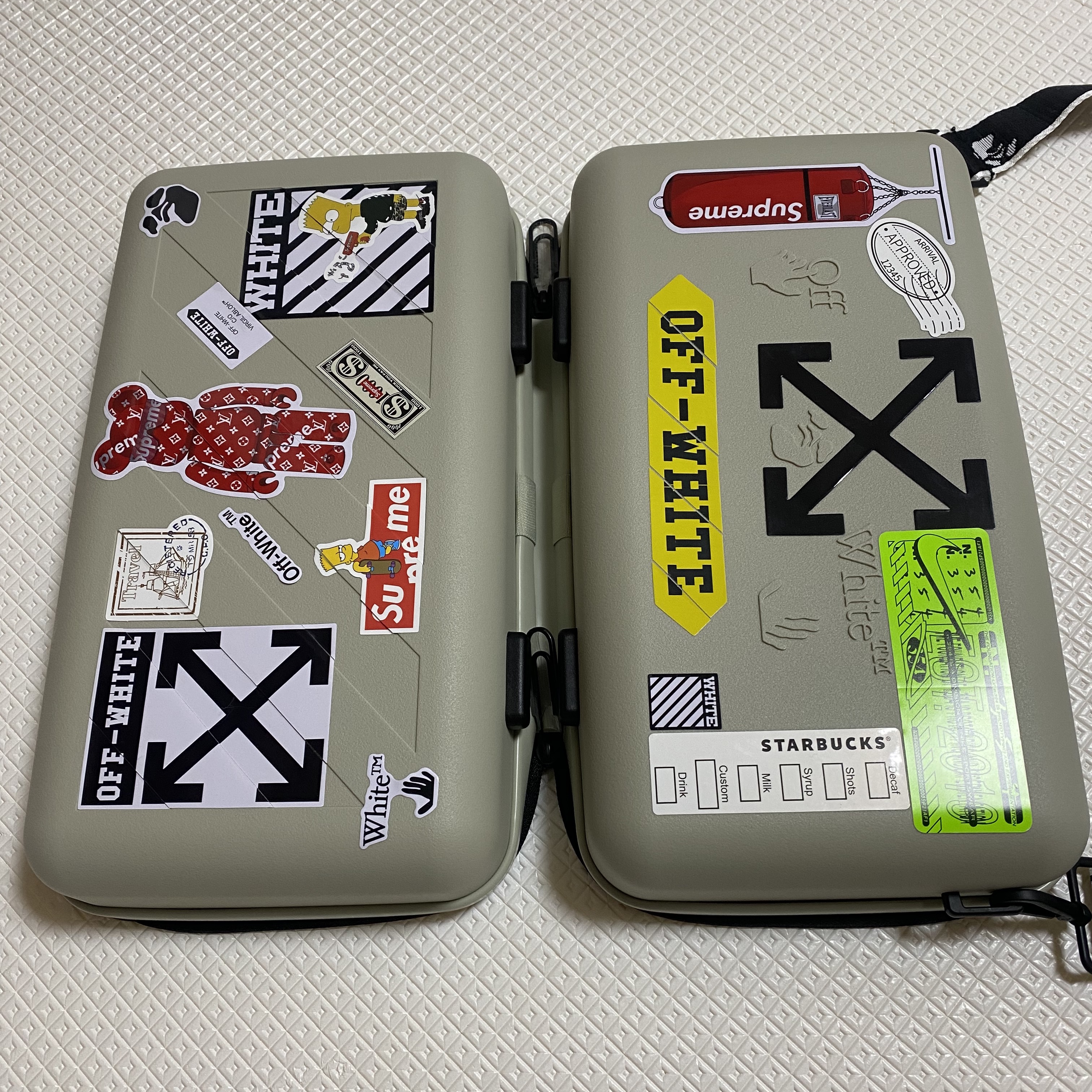 Off-White x Amore Pacific Protection Box (Without Cosmetics) 착용 스타일 - 2