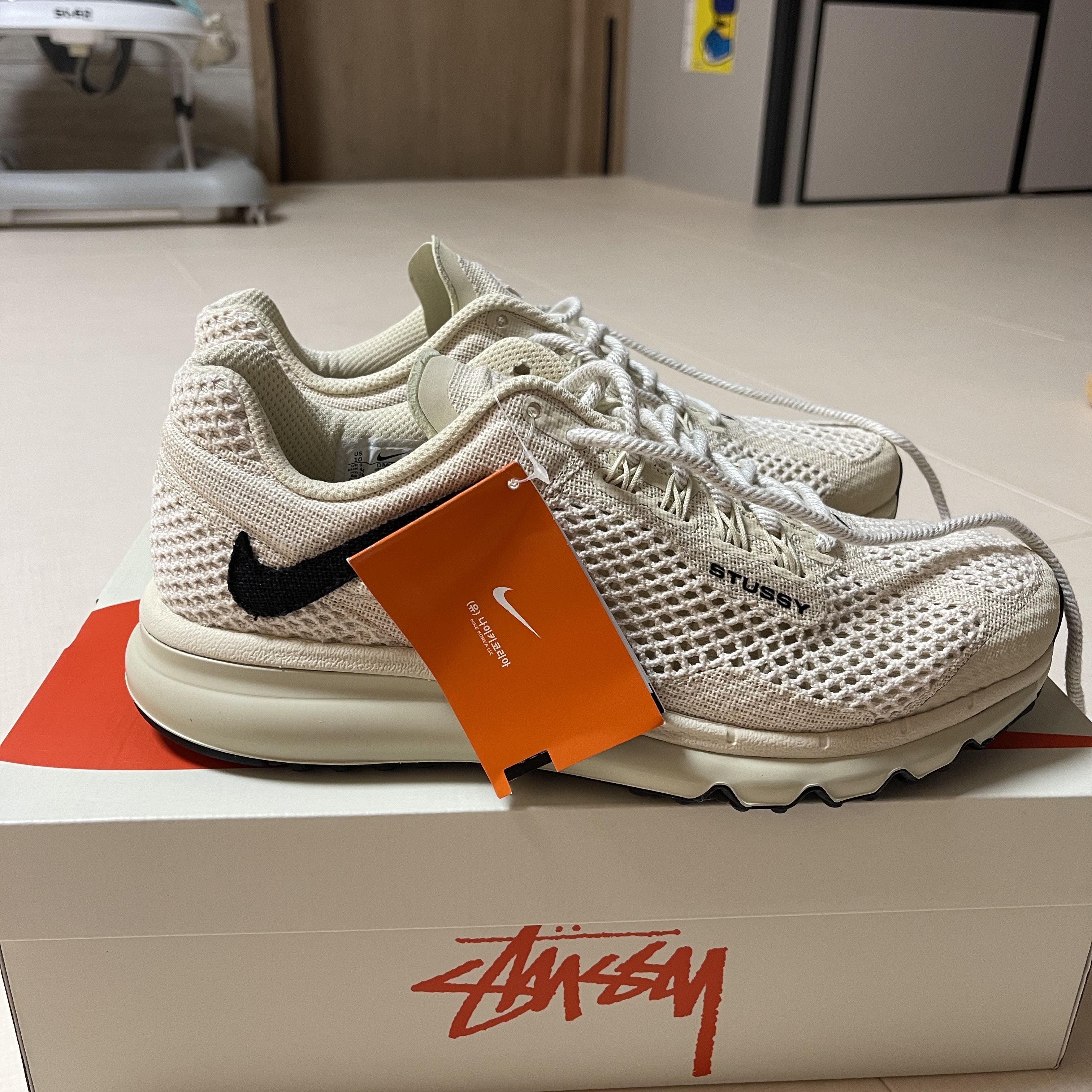 Nike x Stussy Air Max 2013 Fossil 착용 스타일 - 1