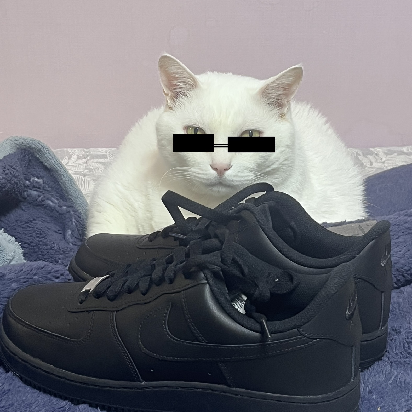 Nike Air Force 1 '07 Low Triple Black 착용 스타일