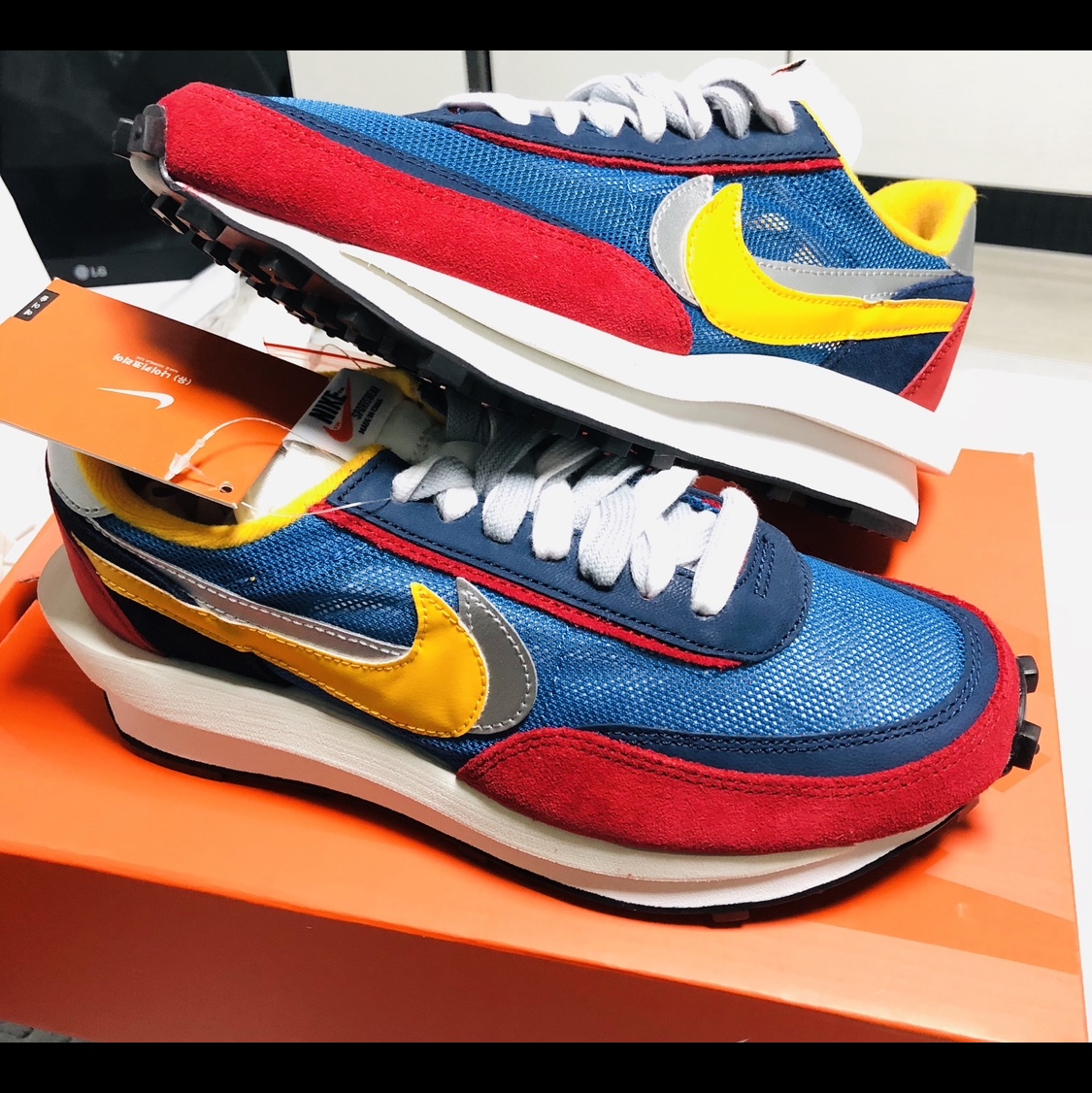 Nike x Sacai LDWaffle Blue Multi 착용 스타일