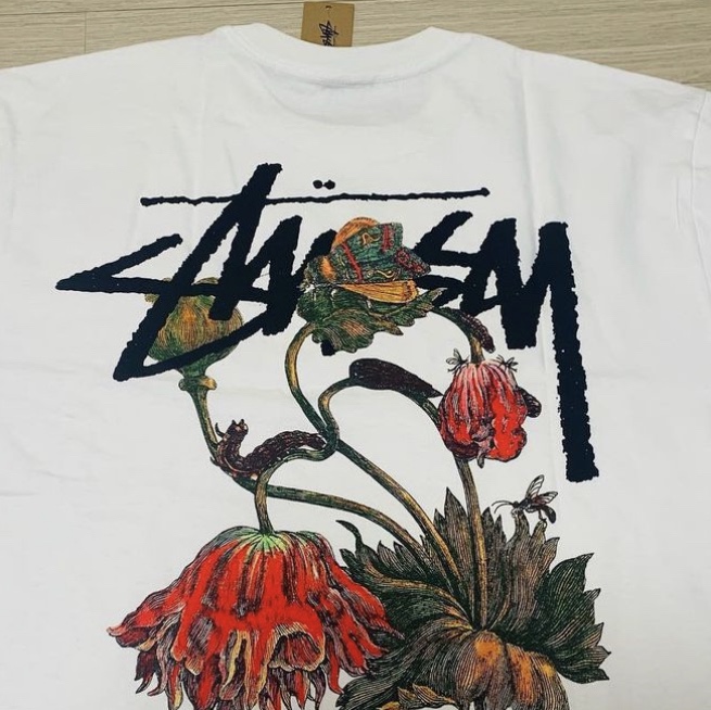 Stussy Withered Flower T-Shirt White 착용 스타일