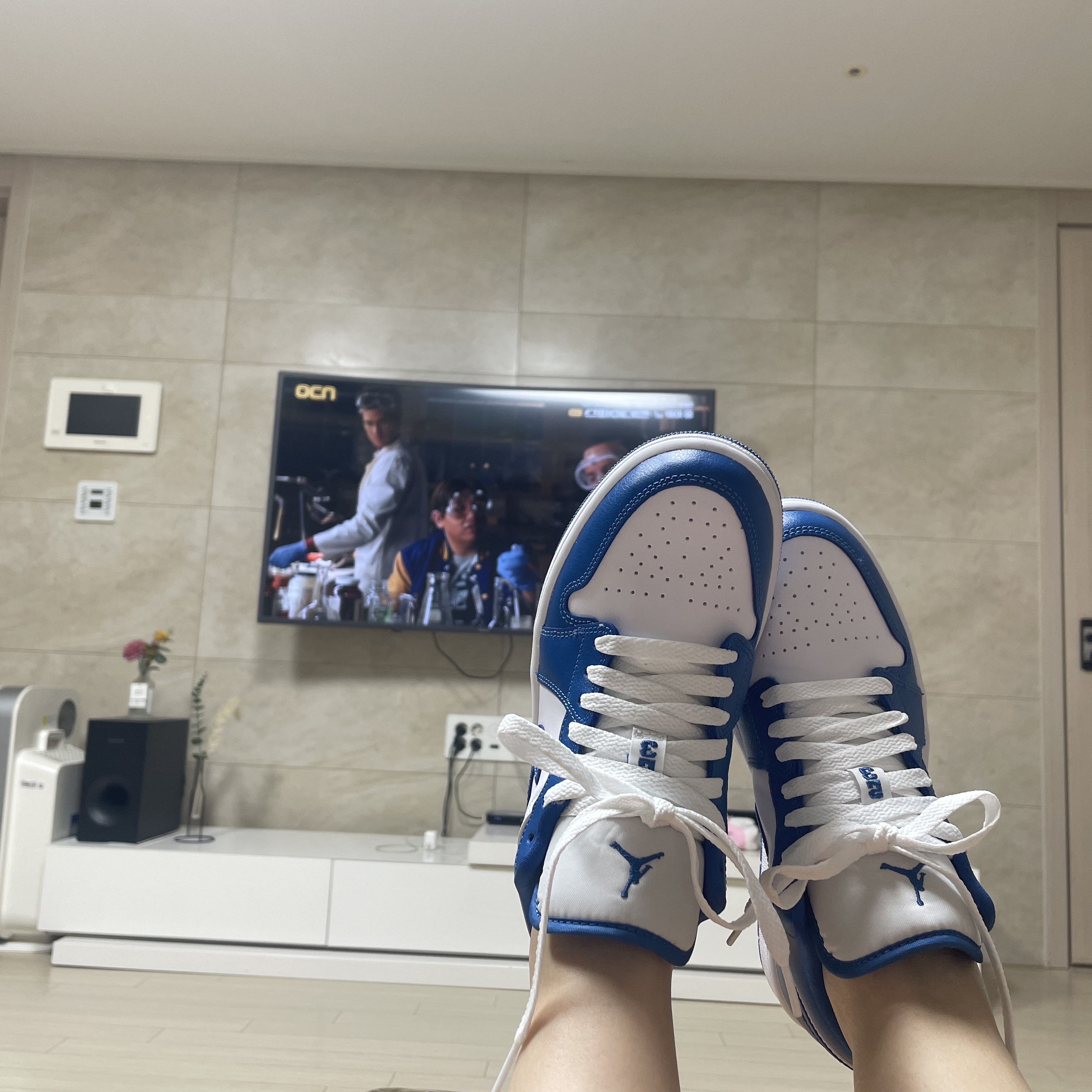 (W) Jordan 1 Low White Dark Marina Blue 착용 스타일
