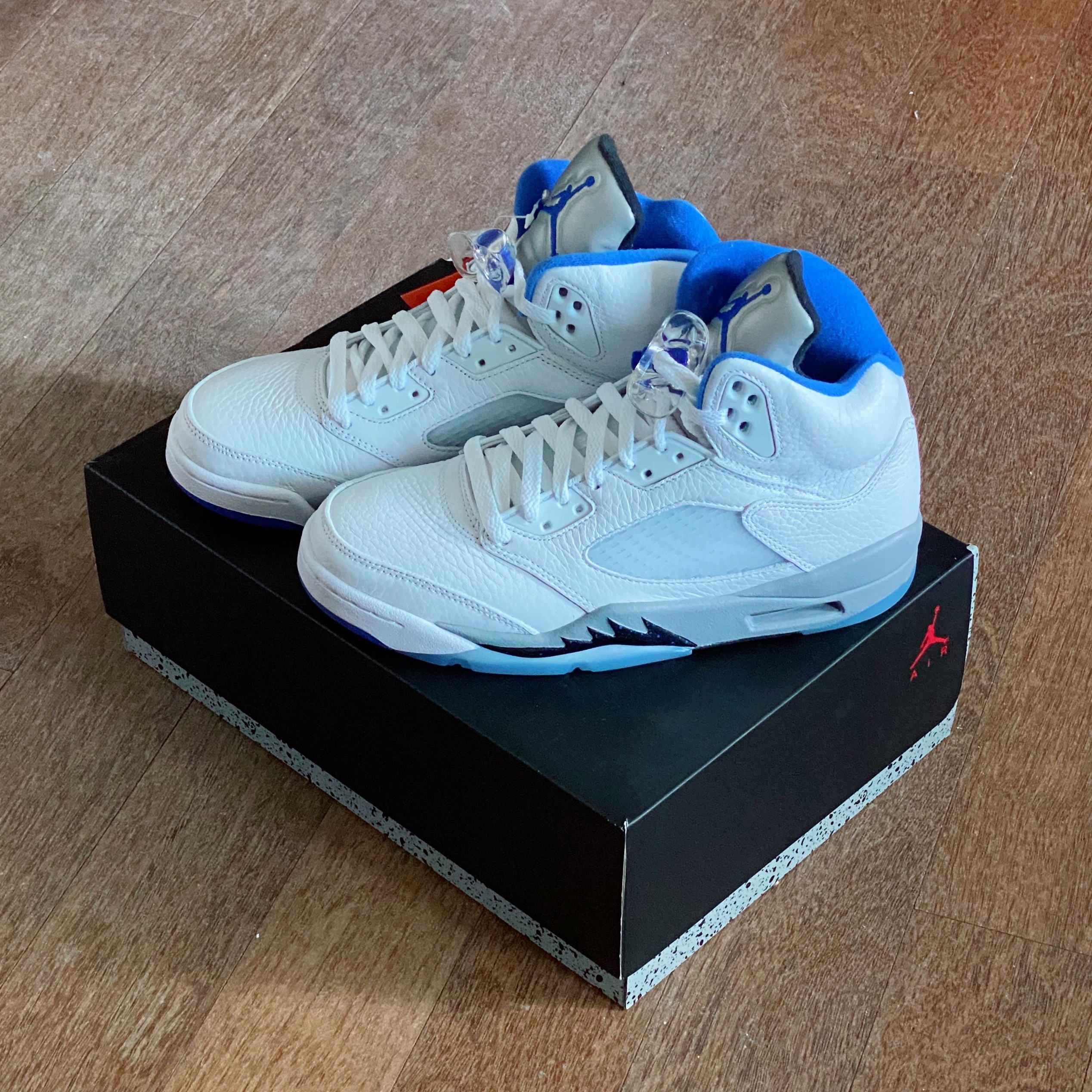 Jordan 5 Retro Stealth 2.0 착용 스타일