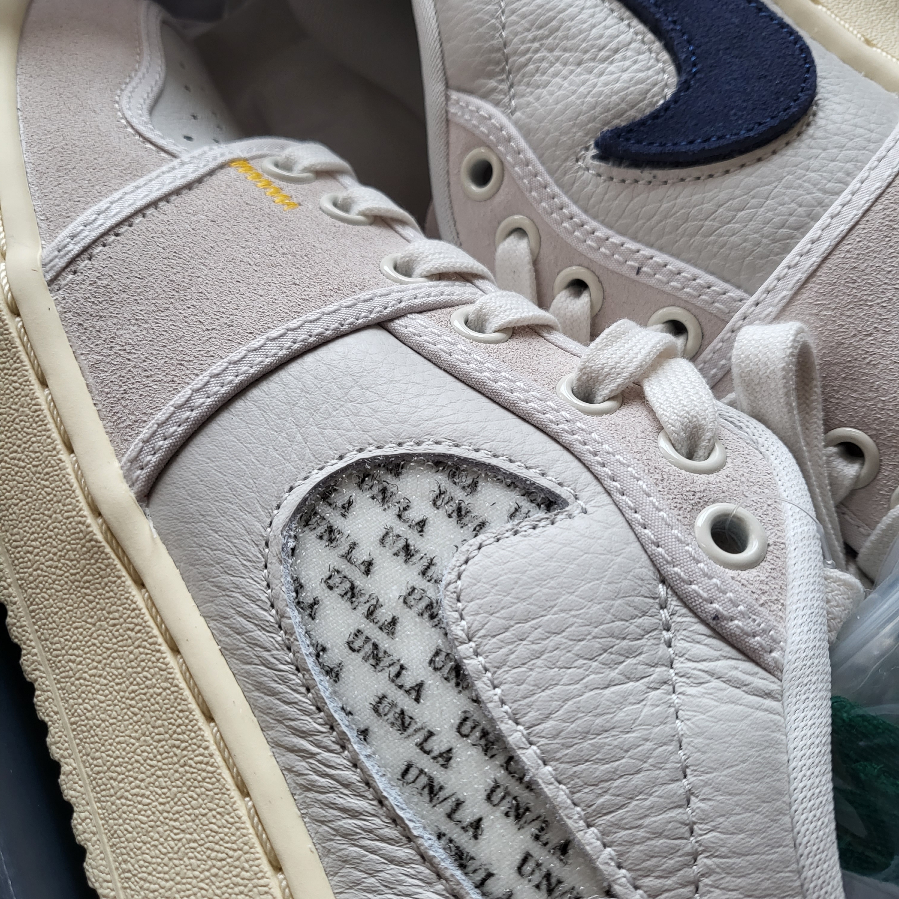 Jordan 1 x Union KO Low Sail Neutral Grey 착용 스타일