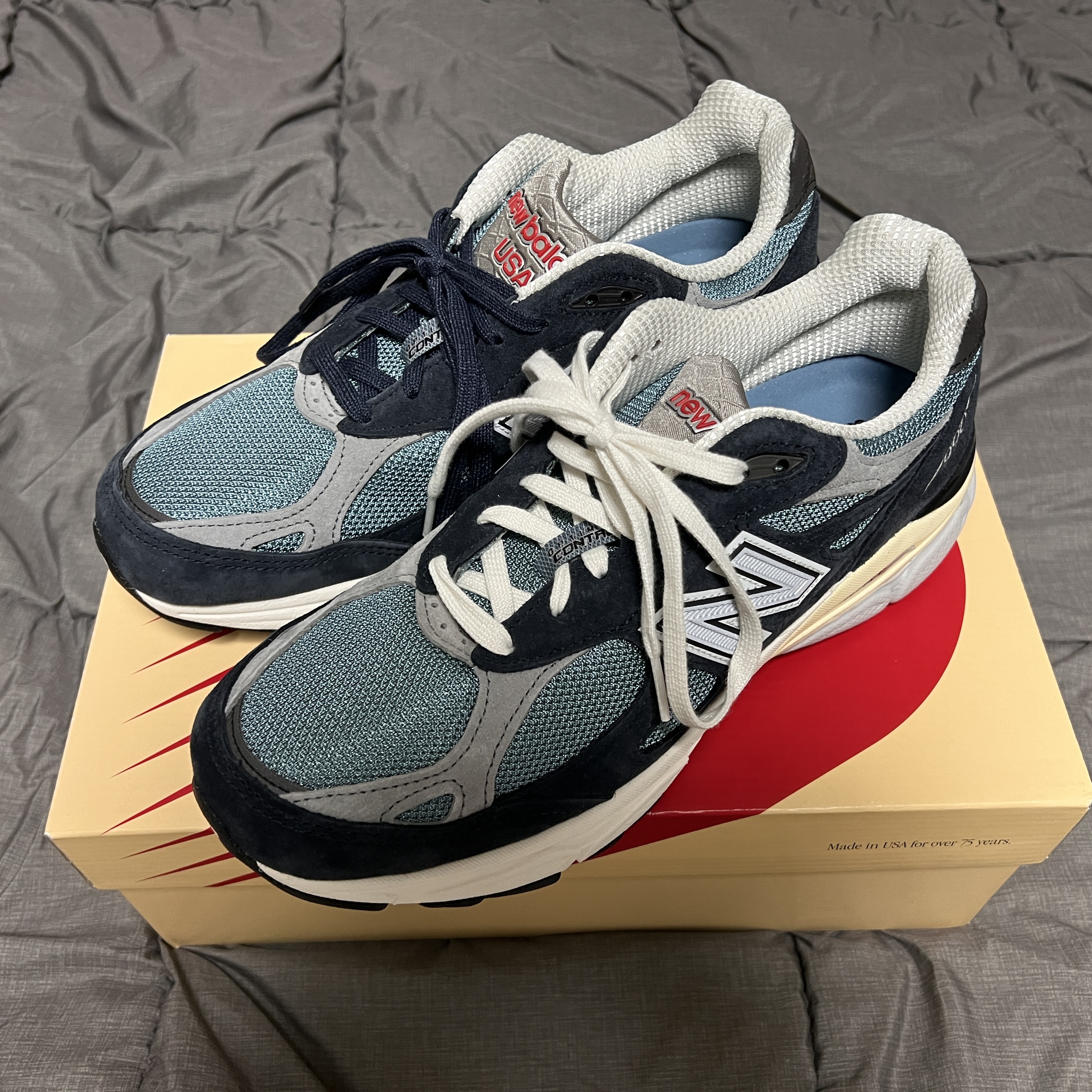 New Balance 990v3 Made in USA Navy Spring Tide 착용 스타일 - 2