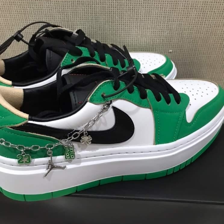 (W) Jordan 1 Elevate Low SE Lucky Green 착용 스타일 - 1