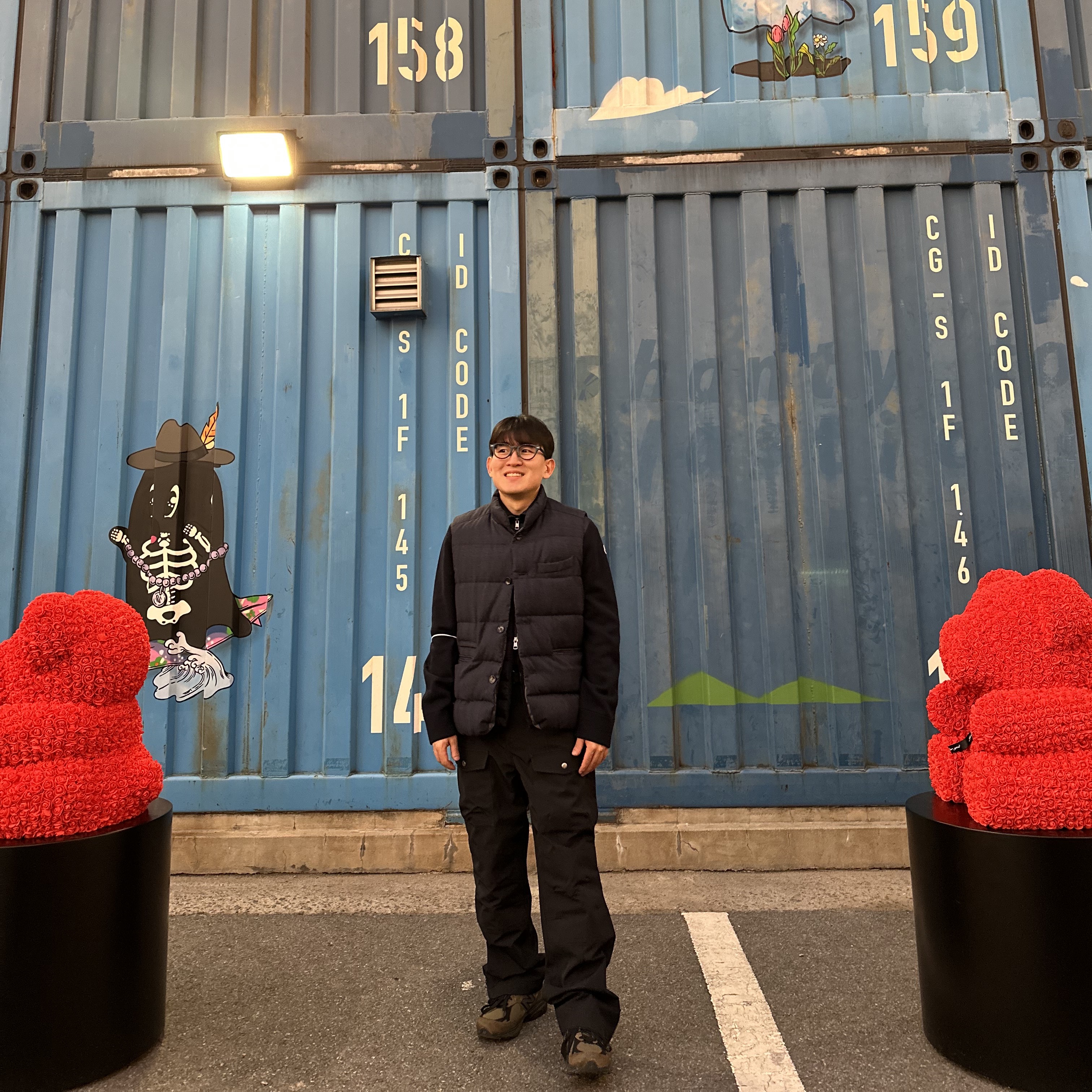 Moncler Padded Wool Cardigan Navy Blue - 22FW, Andersson Bell x Asics Cargo Pants Black 착용 스타일